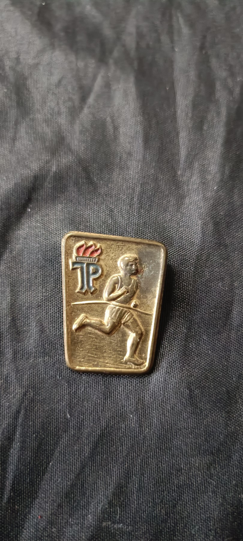 全场0起0押金！ 红色书章专场！ 优秀运动员