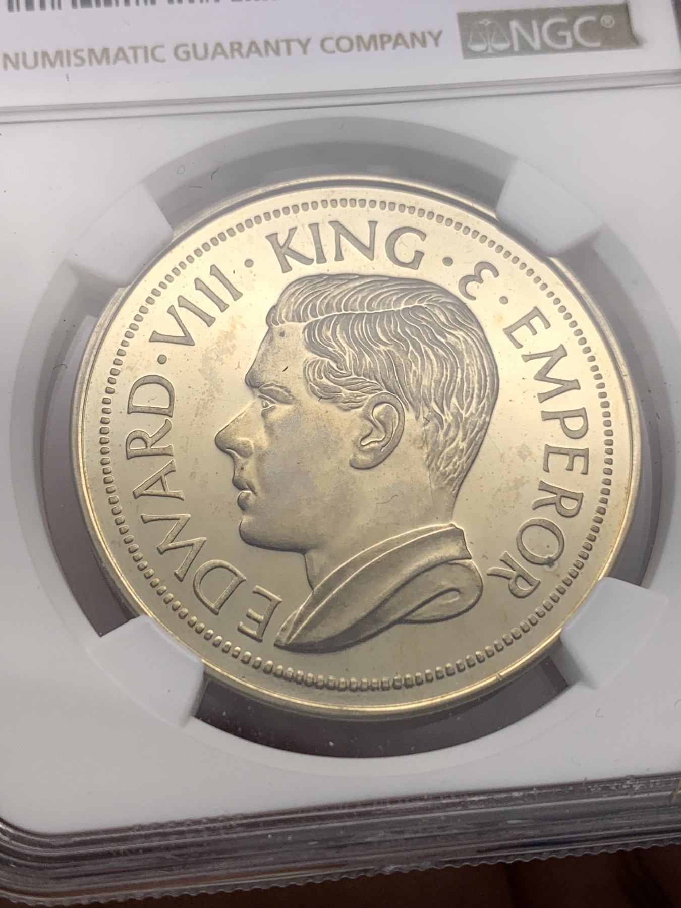 《竞宝斋》第195场-周日，周一 2场 (全场包邮) NGC PF65UC 香港1936年爱德华八世纪念克朗 臆造币，见于珍惜币目录