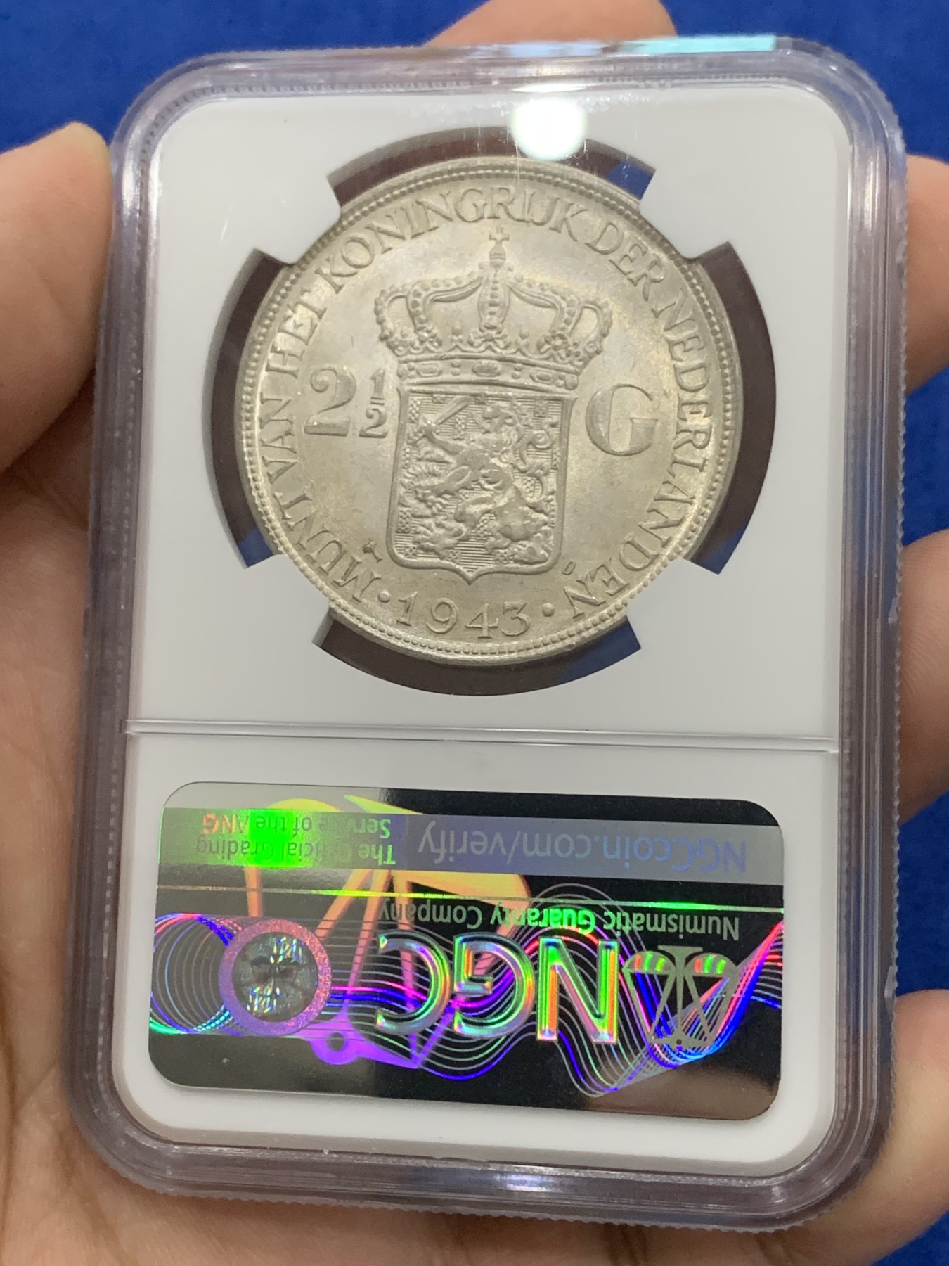 《竞宝斋》第195场-周日，周一 2场 (全场包邮) NGC-MS63 荷属东印度1943年威廉明娜女王2.5盾大银币 底板干净无附着物 殖民地稀少品种