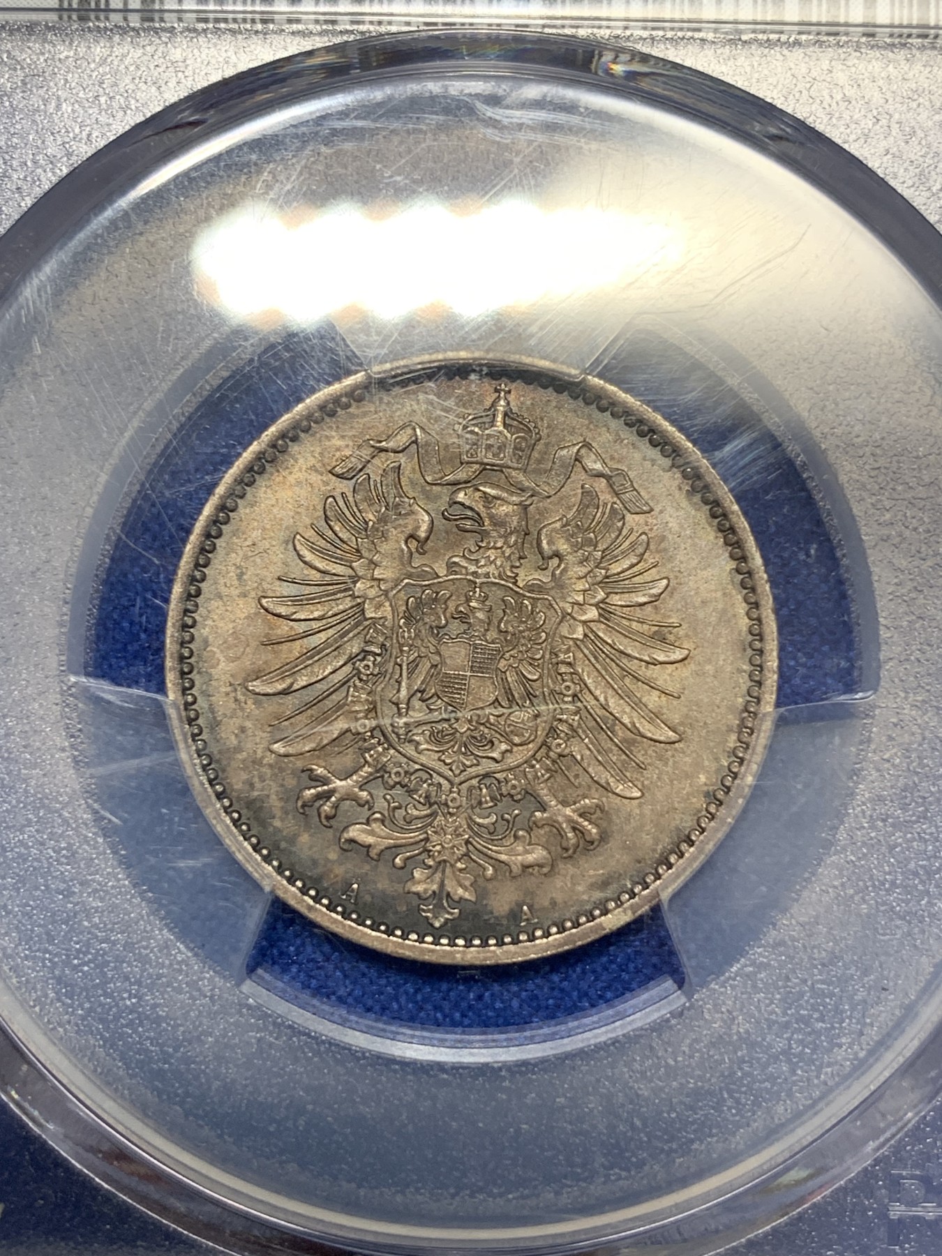 《竞宝斋》第195场-周日，周一 2场 (全场包邮) PCGS-MS63 德国1881年短翅鹰1马克银币，早期短翅帝国马克，原味黑彩，状态极佳。