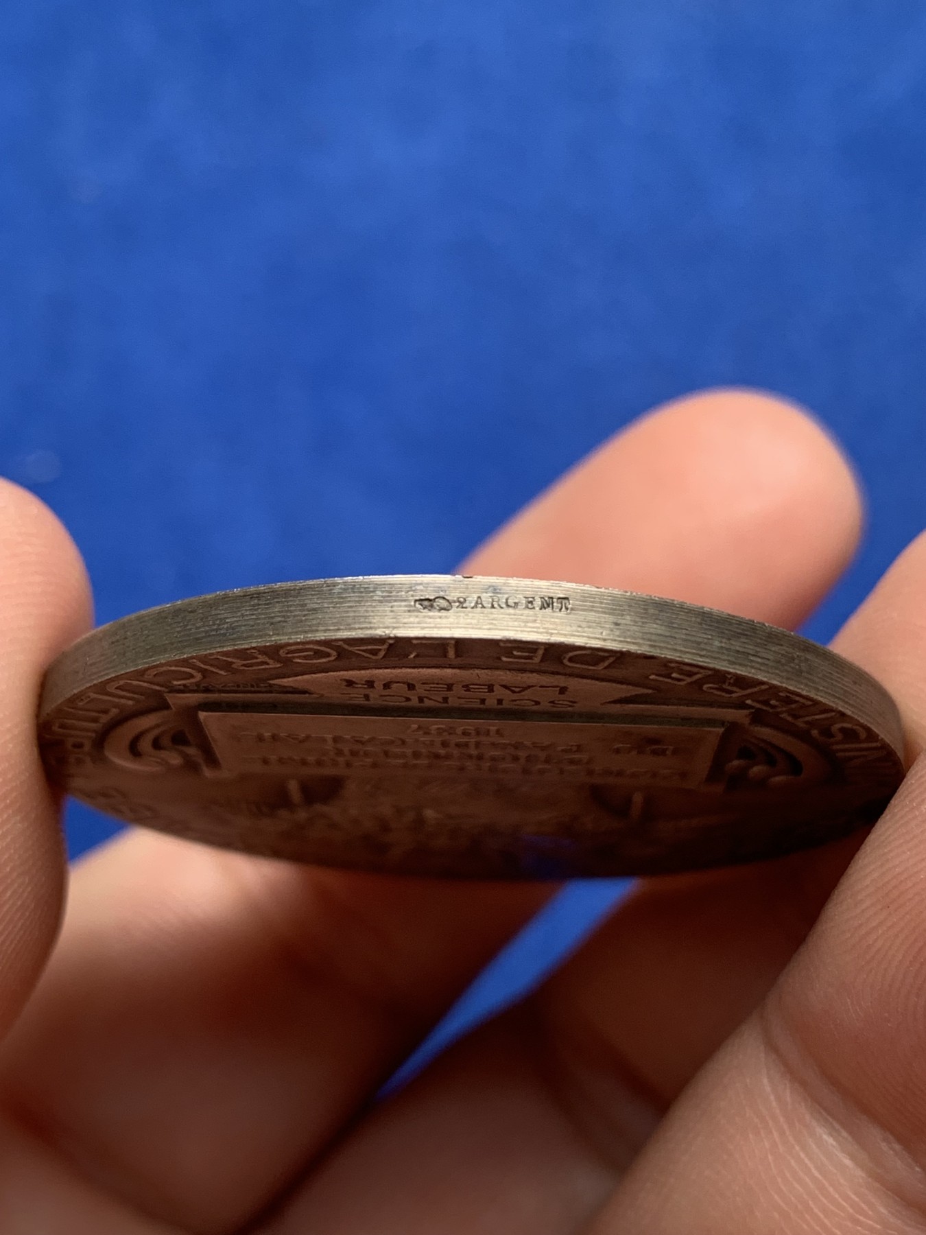 《竞宝斋》第195场-周日，周一 2场 (全场包邮) 法国1937年农业部播种银章 35.1g  40.8mm 丰饶角2号银标