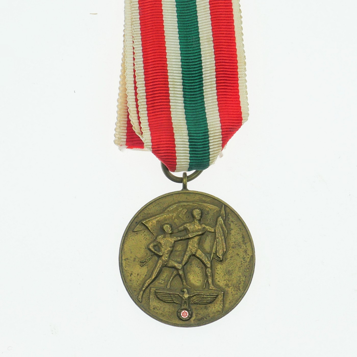 勋章奖章交易所9月9日拍卖 德国梅梅尔合并奖章，该章说法不一，出价前请自行判断不退换，无码图片请私信