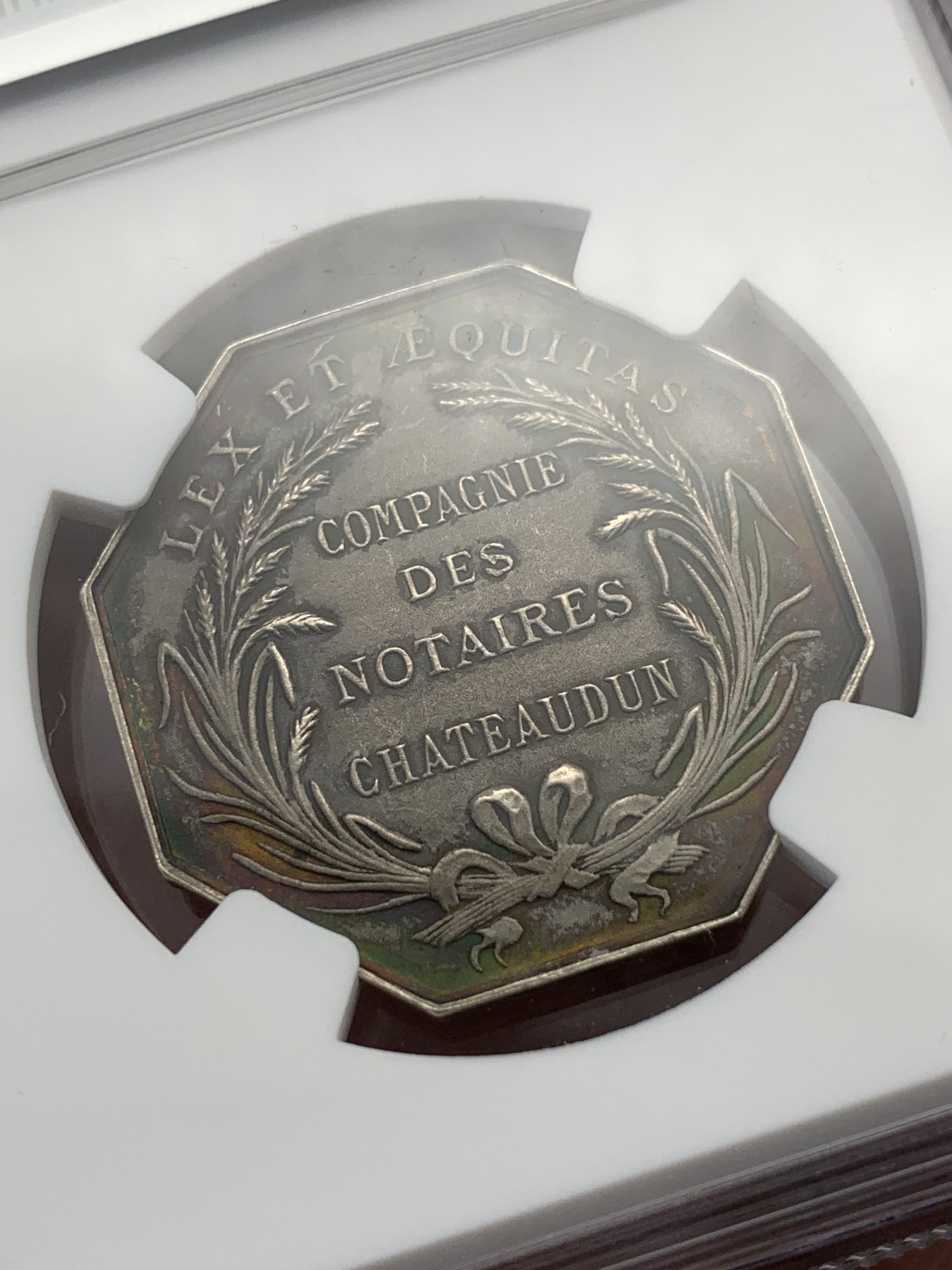 《竞宝斋》第195场-周日，周一 2场 (全场包邮) NGC MS63 19世纪法国查特顿公证处八角银章代用币 品相状态一流 包浆五彩 温润