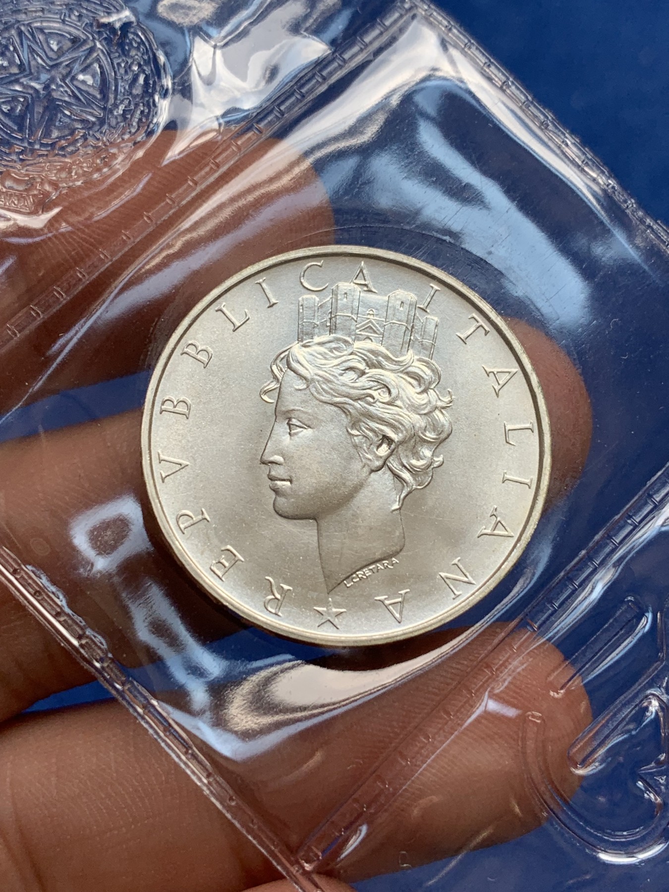 《竞宝斋》第195场-周日，周一 2场 (全场包邮) 意大利1988年 女神 500里拉银币 封装