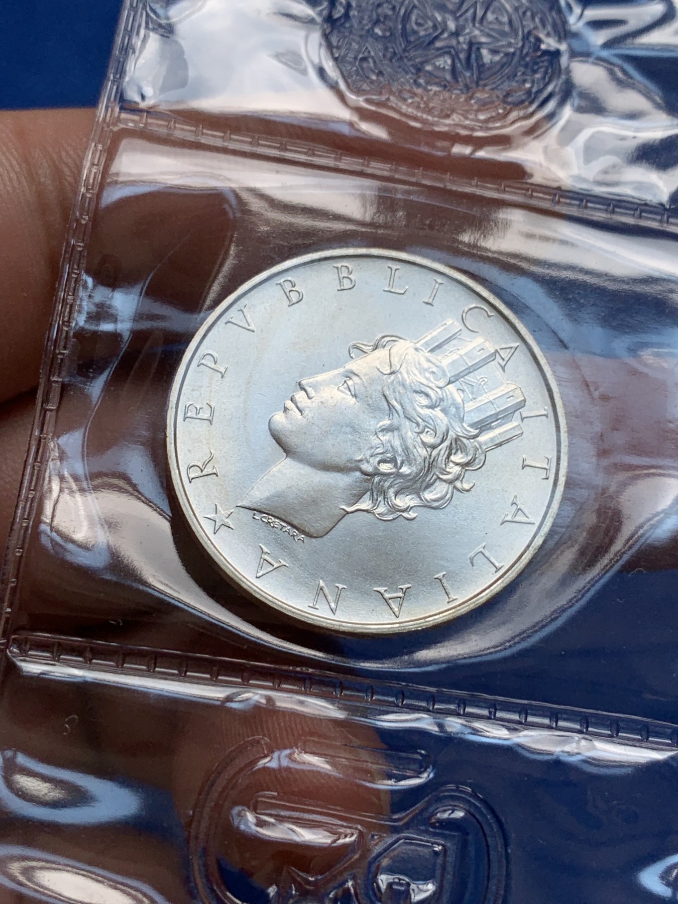 《竞宝斋》第195场-周日，周一 2场 (全场包邮) 意大利1988年 女神 500里拉银币 封装