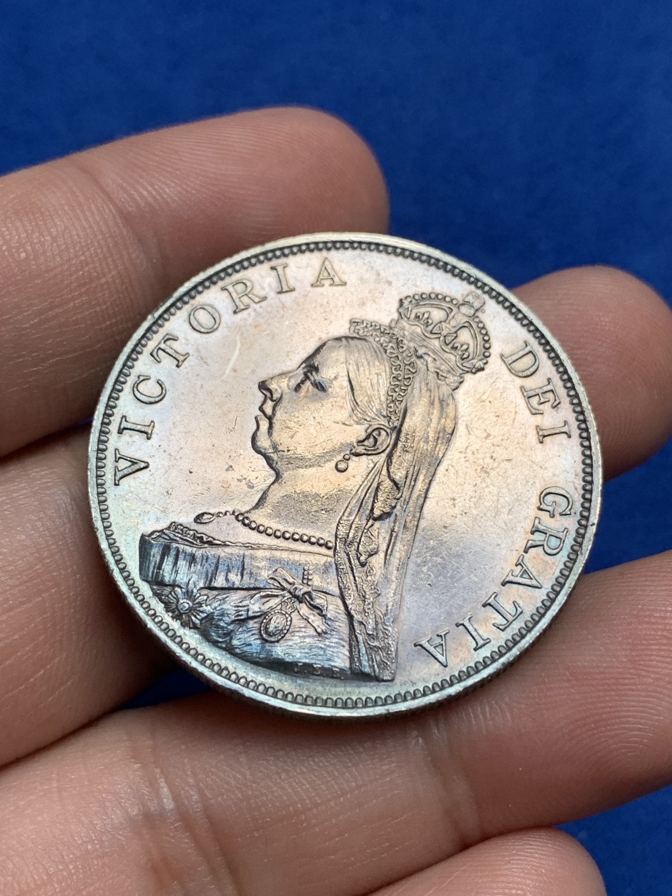 《竞宝斋》第195场-周日，周一 2场 (全场包邮) 英国1887年维多利亚高冠双福林银币 深彩包浆