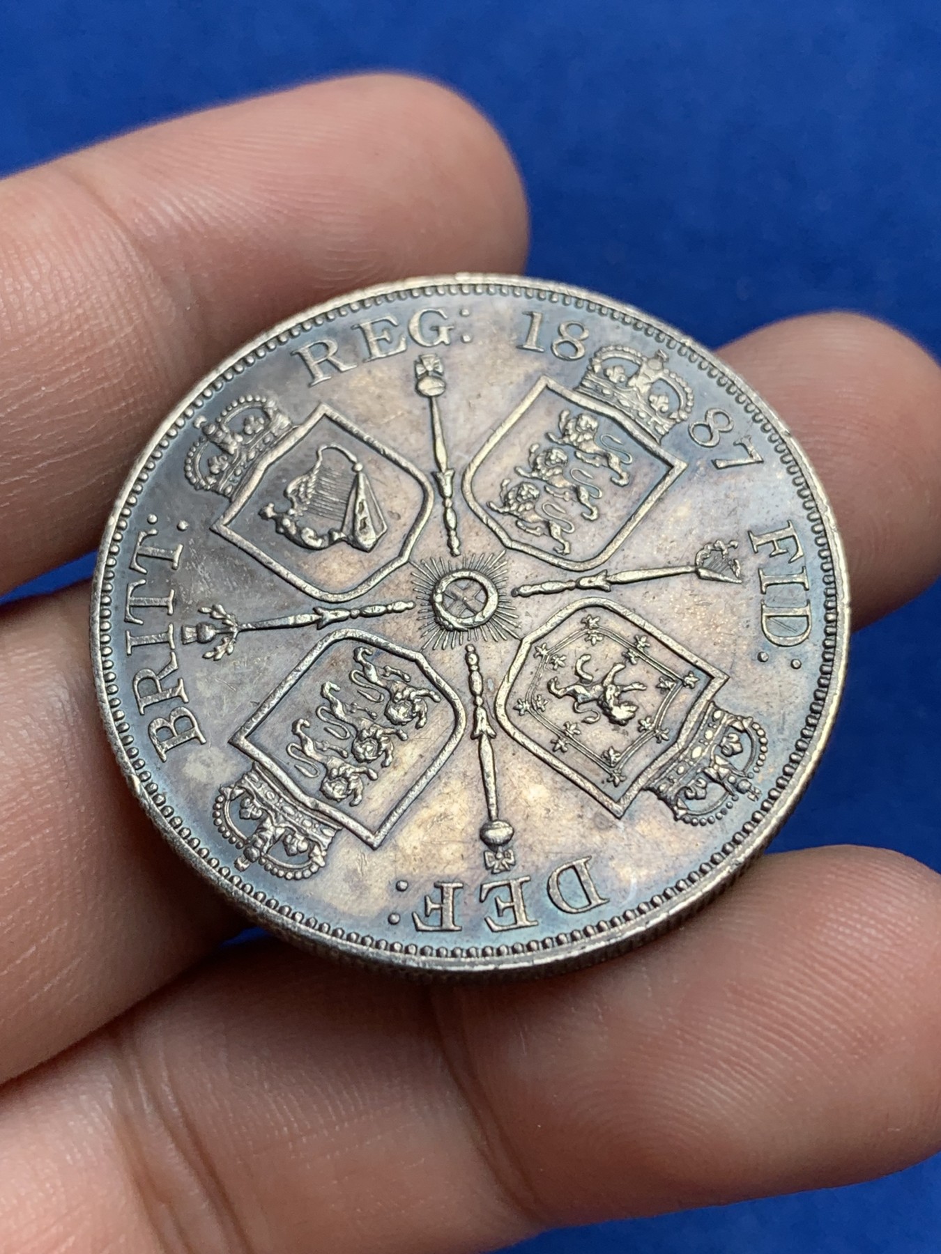 《竞宝斋》第195场-周日，周一 2场 (全场包邮) 英国1887年维多利亚高冠双福林银币 深彩包浆