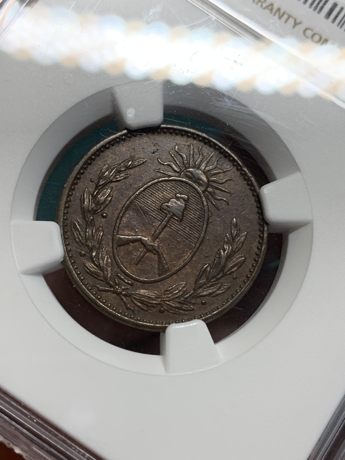 《竞宝斋》第195场-周日，周一 2场 (全场包邮) NGC-AU55BN 阿根廷1822年布宜诺斯艾利斯1D铜币，60分参考价160美元。早期阿根廷稀见