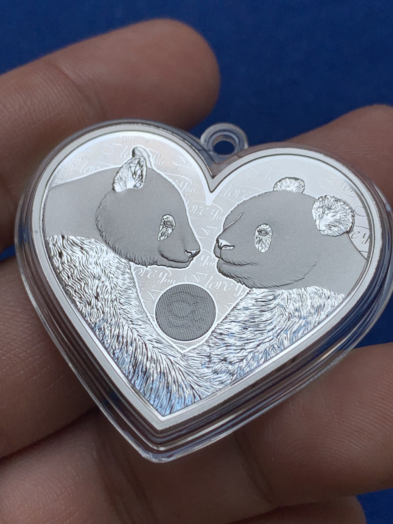 《竞宝斋》第195场-周日，周一 2场 (全场包邮) 中国 2019 天使丘比特 爱情熊猫 心型银章 999银25克 带编号 N可评级