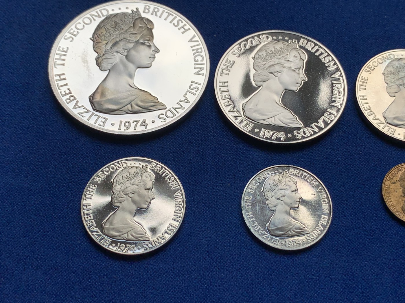 《竞宝斋》第195场-周日，周一 2场 (全场包邮) 原盒证书 维京群岛 1974年 鸟类 6枚套 富兰克林造币厂 精制纪念币 最大枚是银币