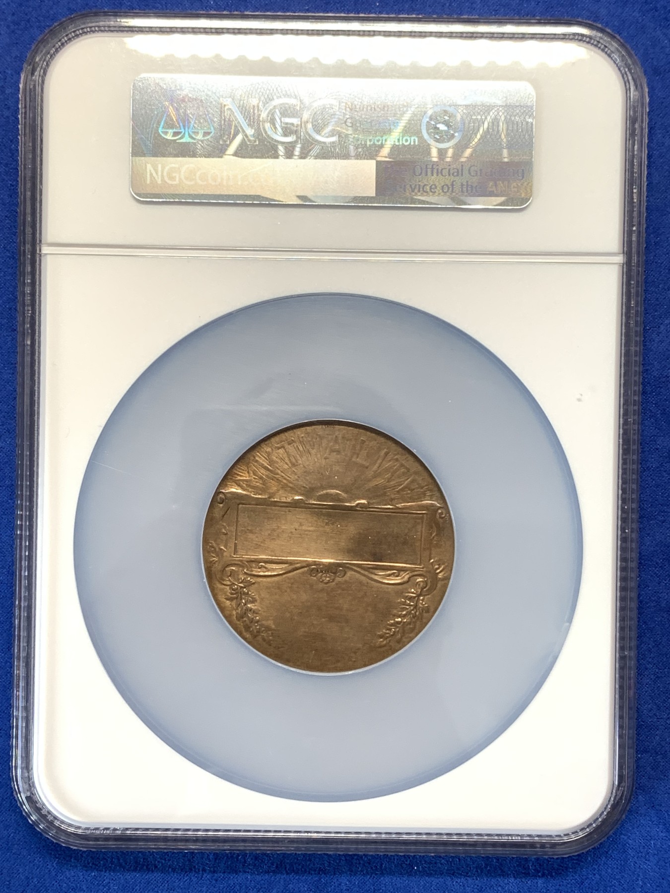 《竞宝斋》第195场-周日，周一 2场 (全场包邮) NGC UNC 法国三女神互助协会艺术铜章 大盒 50mm