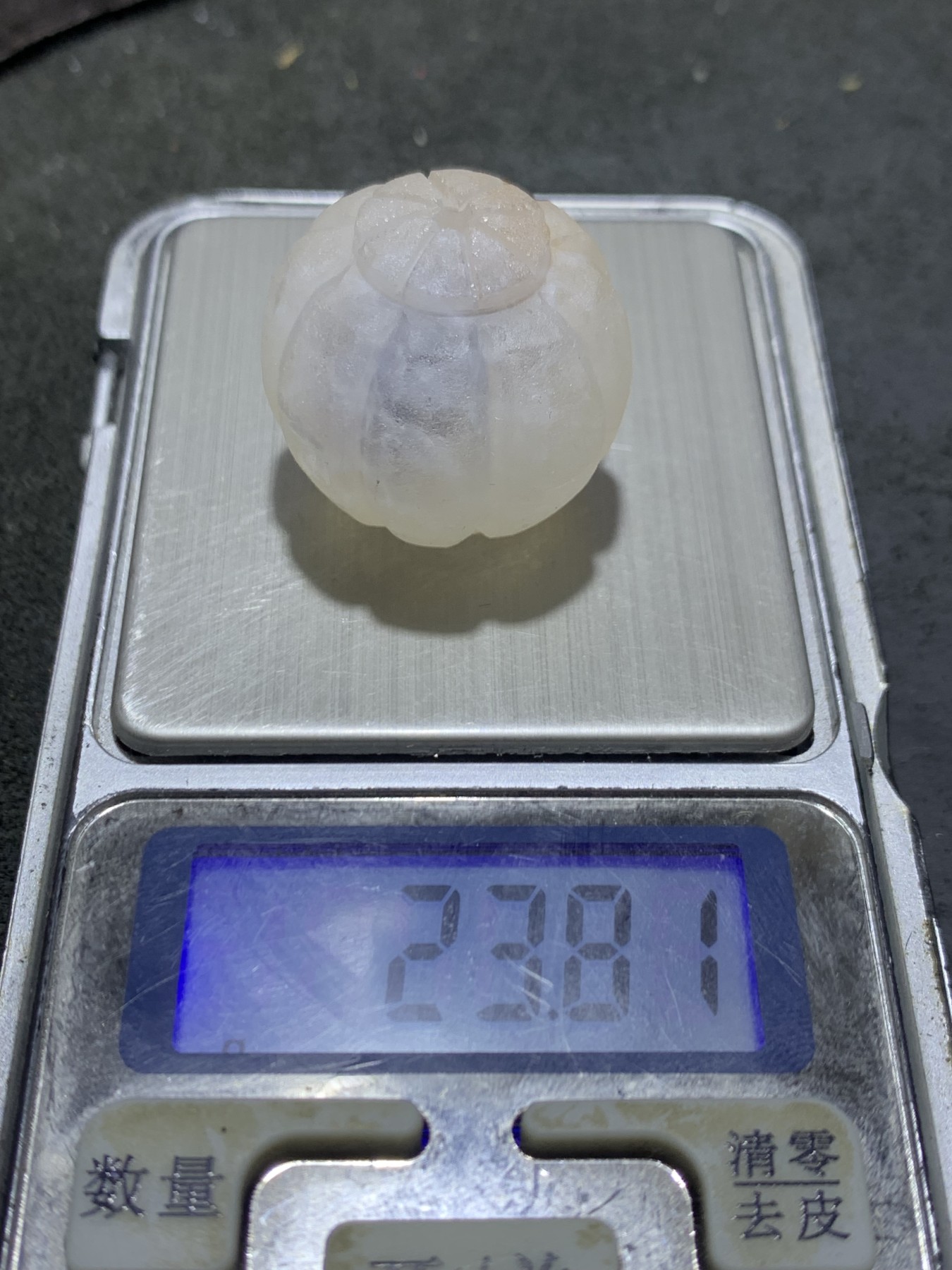 精美亚光满冰飘糖心料战国红玛瑙手工雕刻八棱南瓜灯笼珠一颗！