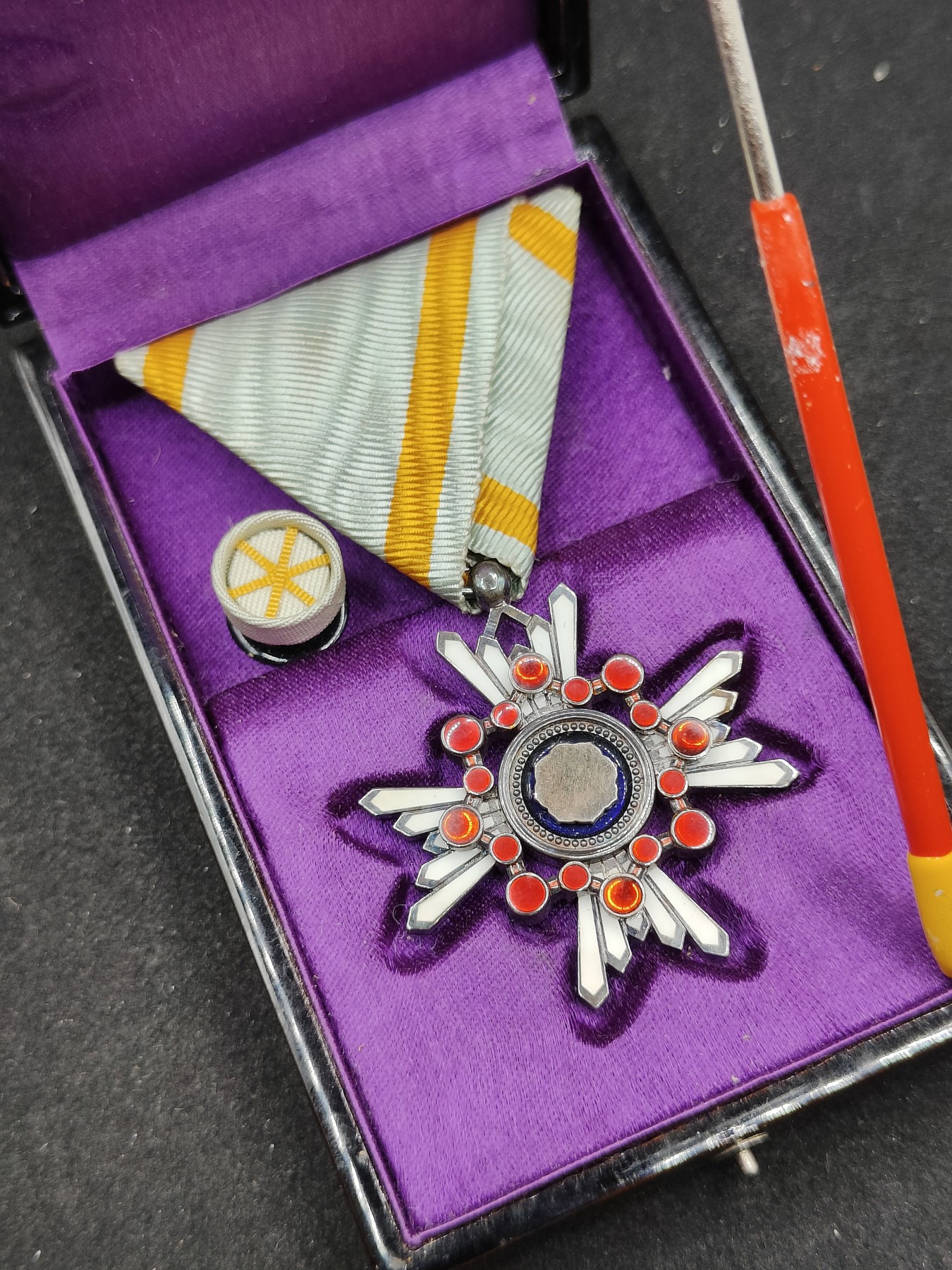 全场0元起拍 第89期 咸鱼国勋章拍卖专场 9月10日（周日）下午6：00开始 日本战时 六等瑞宝章 银制带盒略