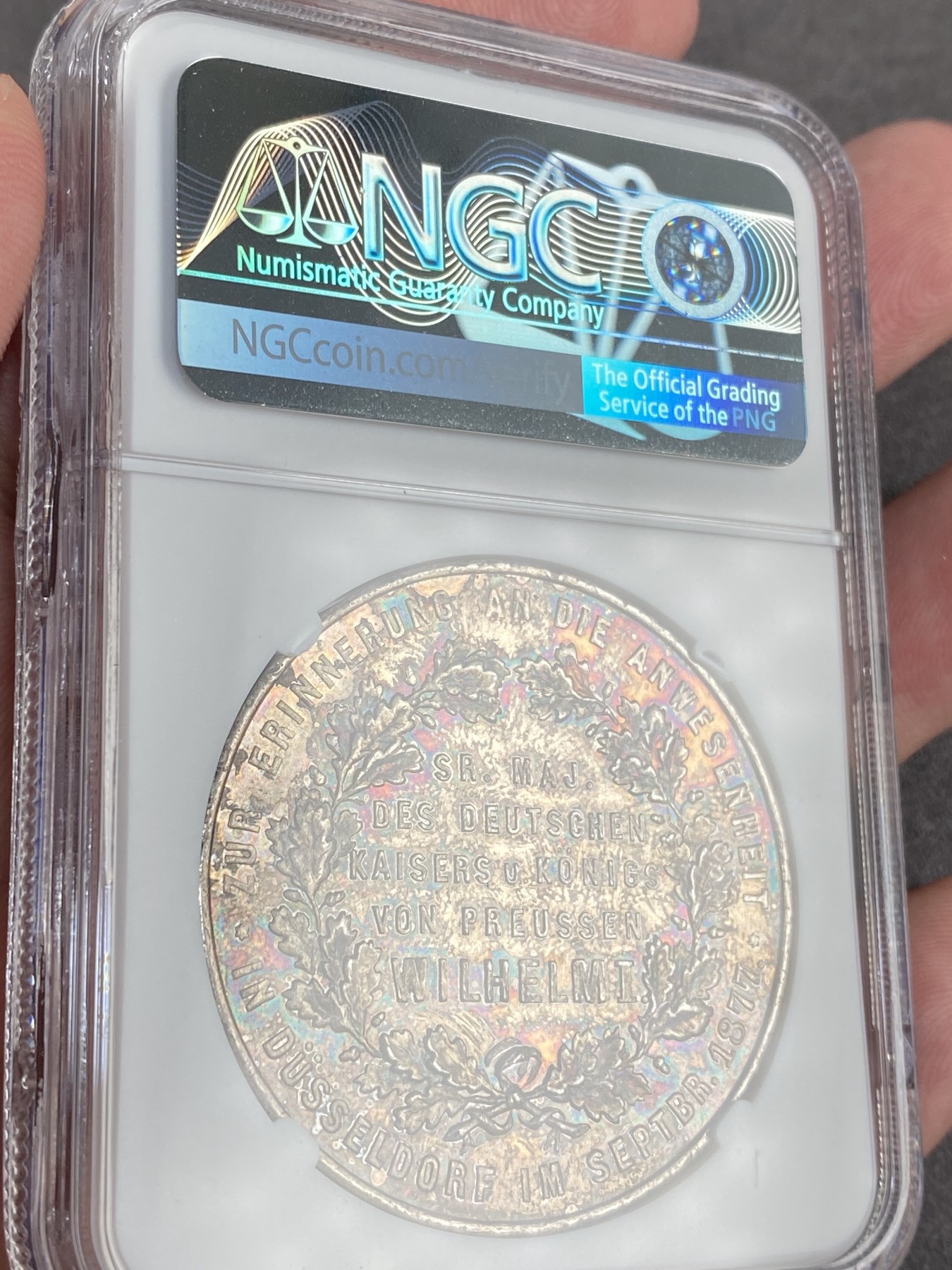 万国钱币拍卖第016期（奢华币章最终章） NGC MS63 1877年德国威廉一世访问杜塞尔多夫纪念大银章 41MM 36G 极少见的银质版本 通体五彩唯一冠军分