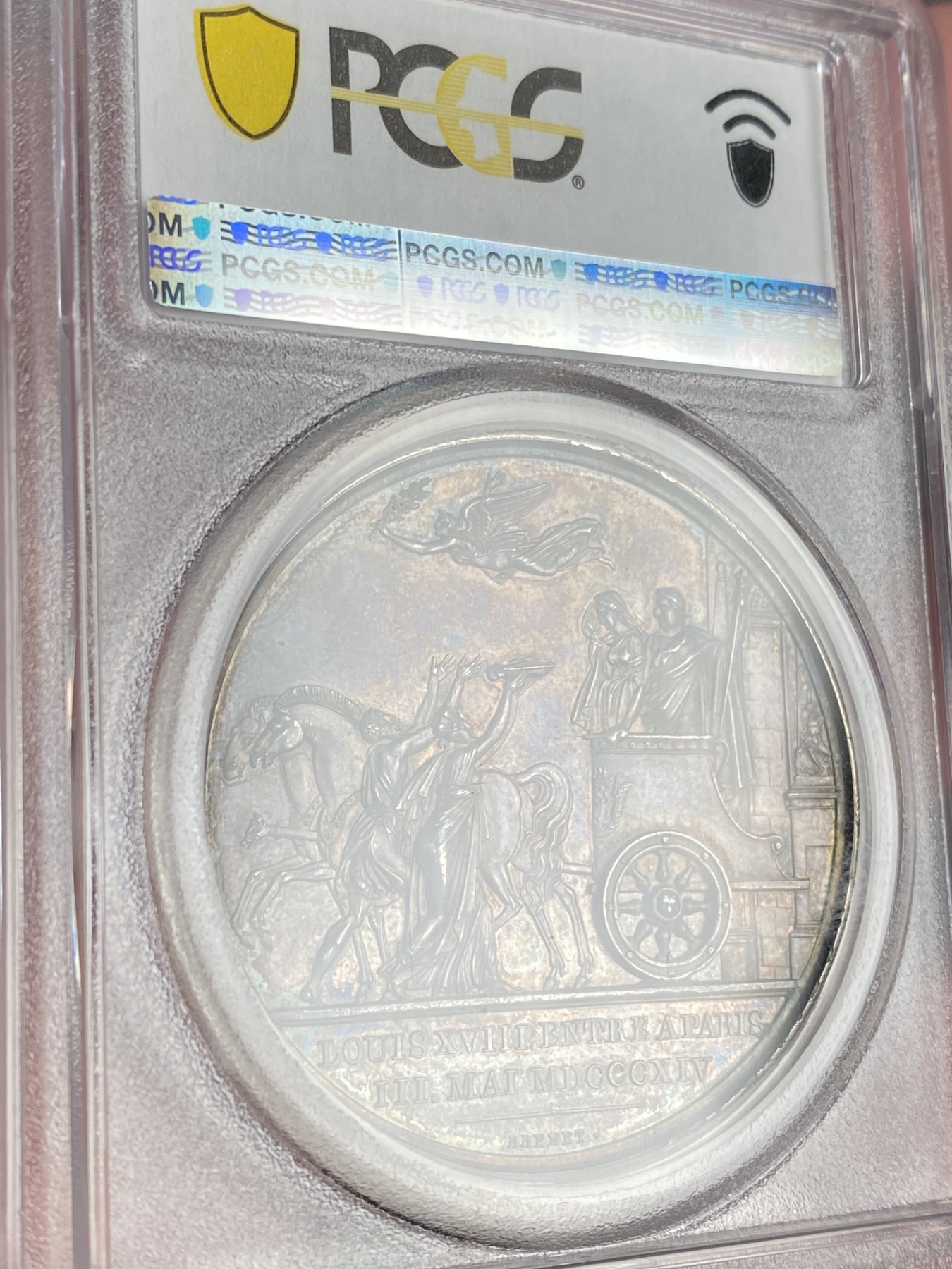 万国钱币拍卖第016期（奢华币章最终章） PCGS SP64 1814年法国波旁王朝路易十八世第一次重返巴黎复辟纪念大银章 路易十八世以罗马皇帝的名义与安古莱姆公爵夫人一起乘坐马车重返巴黎 城市女神把象征巴黎的钥匙递送到路易十八手中 经典中的经典品种 唯一一个冠军分 41MM 38G