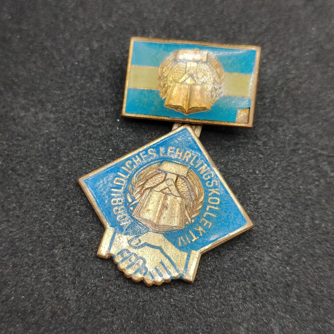 全场0元起拍 第89期 咸鱼国勋章拍卖专场 9月10日（周日）下午6：00开始 东德 社會主義競賽模範學習集體獎章