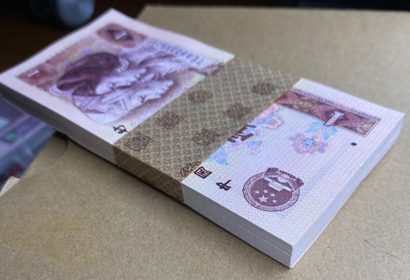 大黄蜂拍卖第80期 801红金龙TE88035901百连，裸币绝品无斑