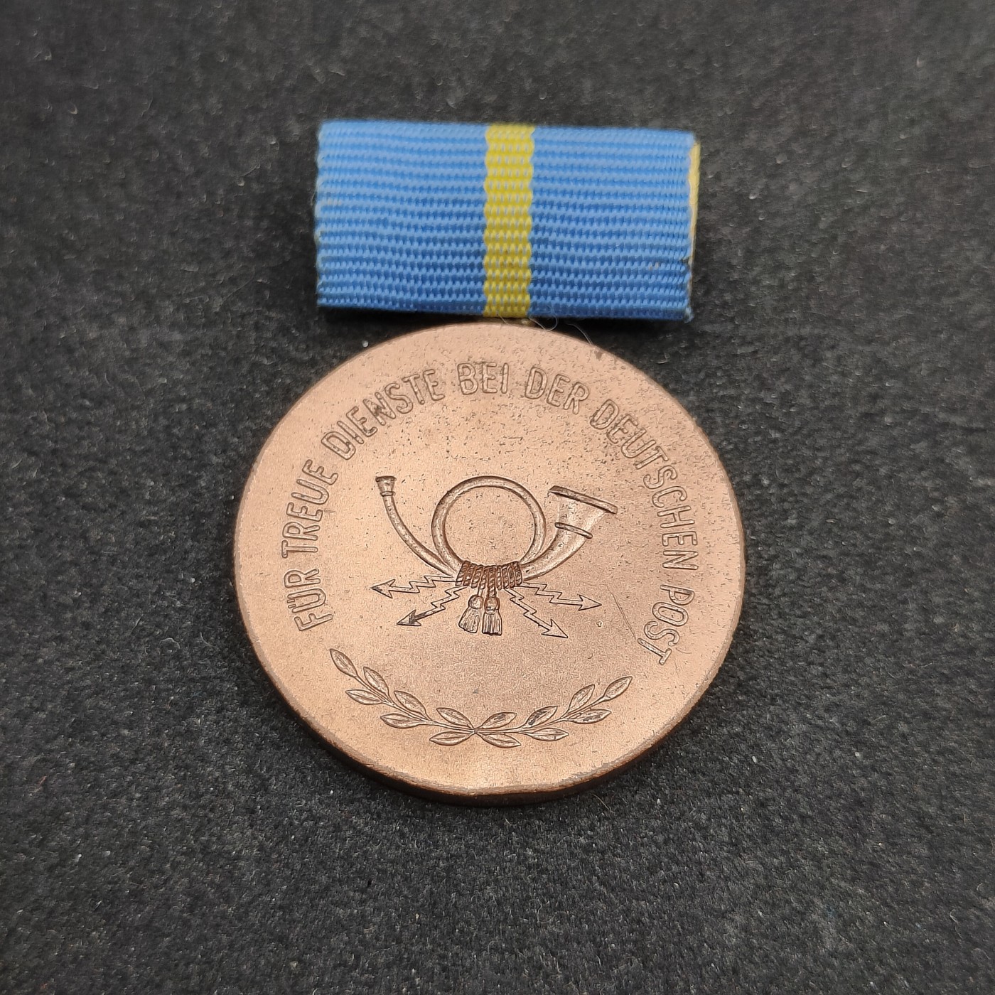 全场0元起拍 第89期 咸鱼国勋章拍卖专场 9月10日（周日）下午6：00开始 东德邮政忠诚服务奖章