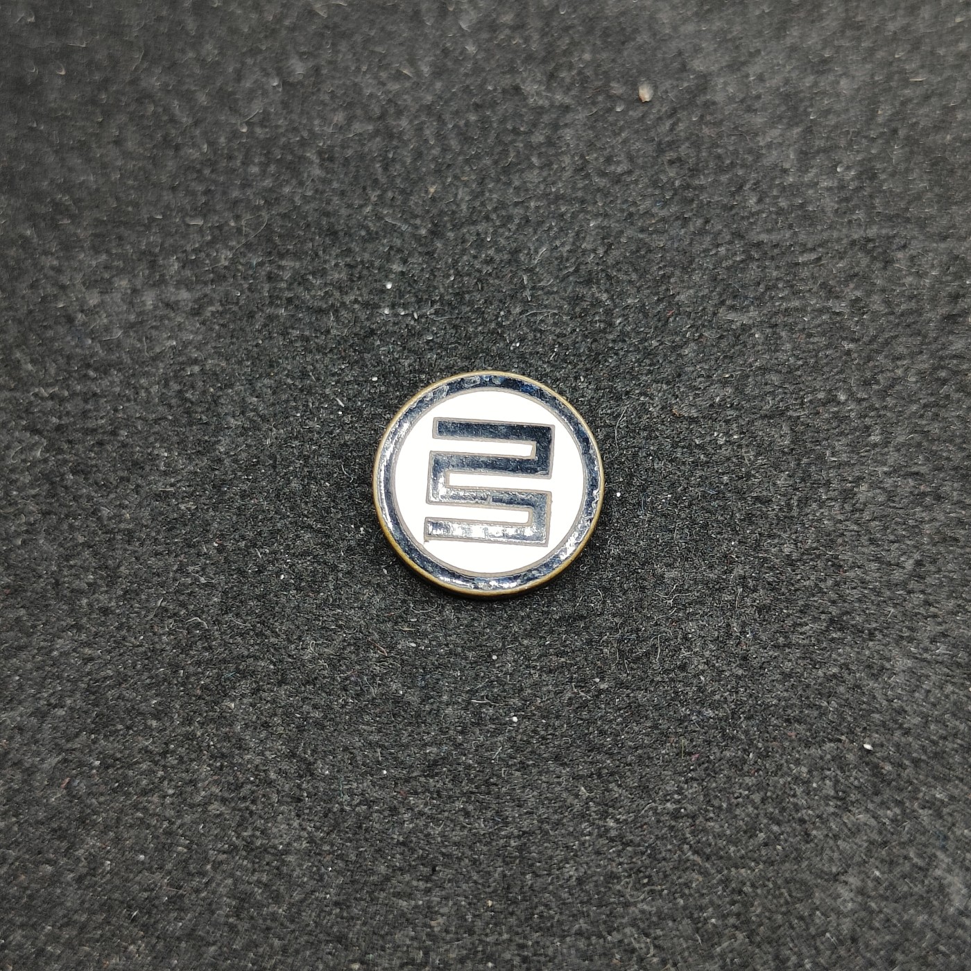 全场0元起拍 第89期 咸鱼国勋章拍卖专场 9月10日（周日）下午6：00开始 日本弓道珐琅章