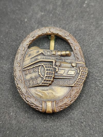 全场0元起拍 第89期 咸鱼国勋章拍卖专场 9月10日（周日）下午6：00开始 - 德国57版陆军坦克突击奖章