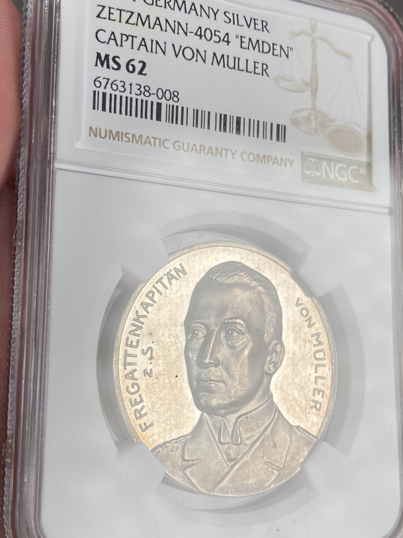 万国钱币拍卖第016期（奢华币章最终章） NGC MS62 1914年德国埃姆登号战舰穆勒舰长纪念银章 少见原味金彩品种 穆勒舰长曾率埃姆登号访问过青岛