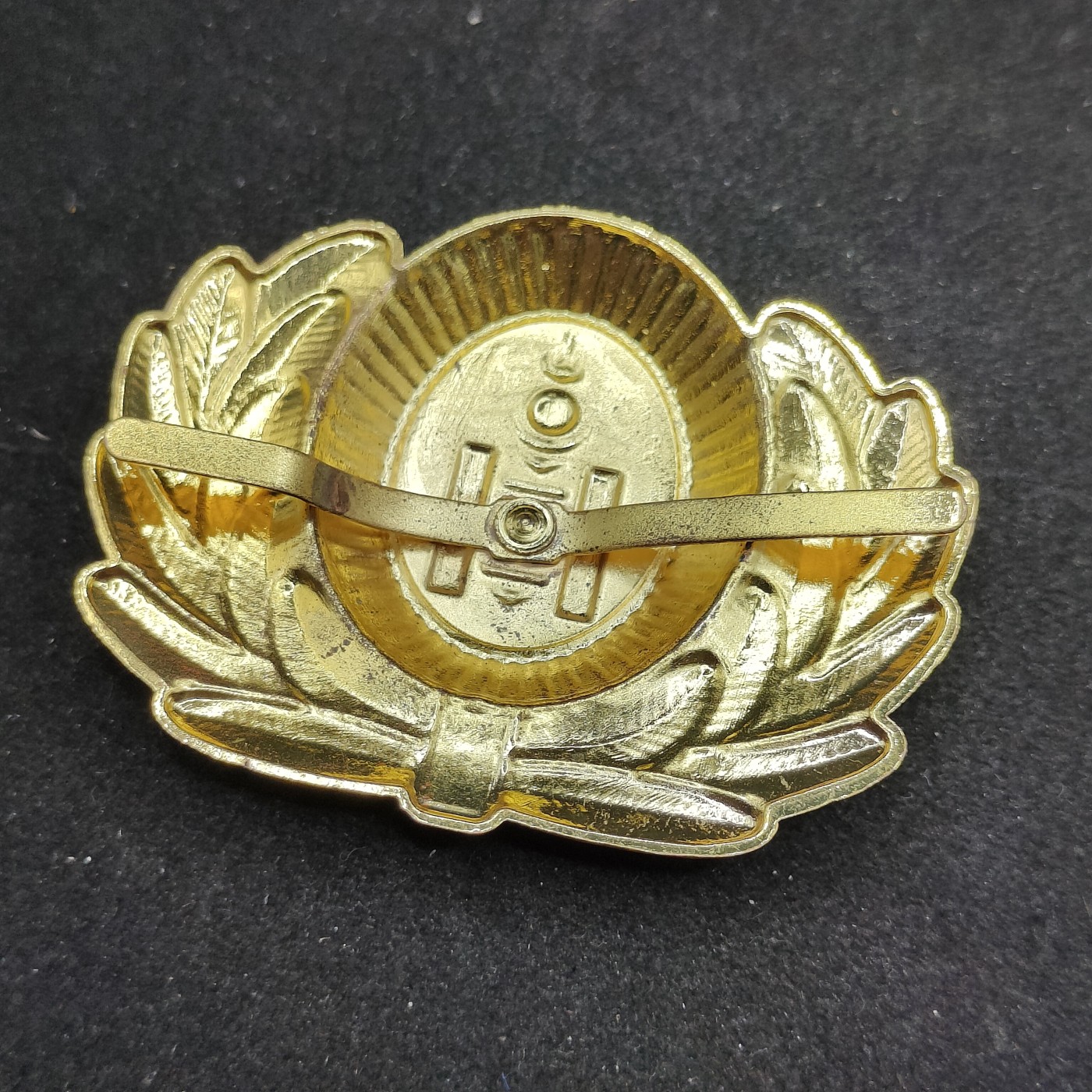 全场0元起拍 第89期 咸鱼国勋章拍卖专场 9月10日（周日）下午6：00开始 蒙古国 帽徽