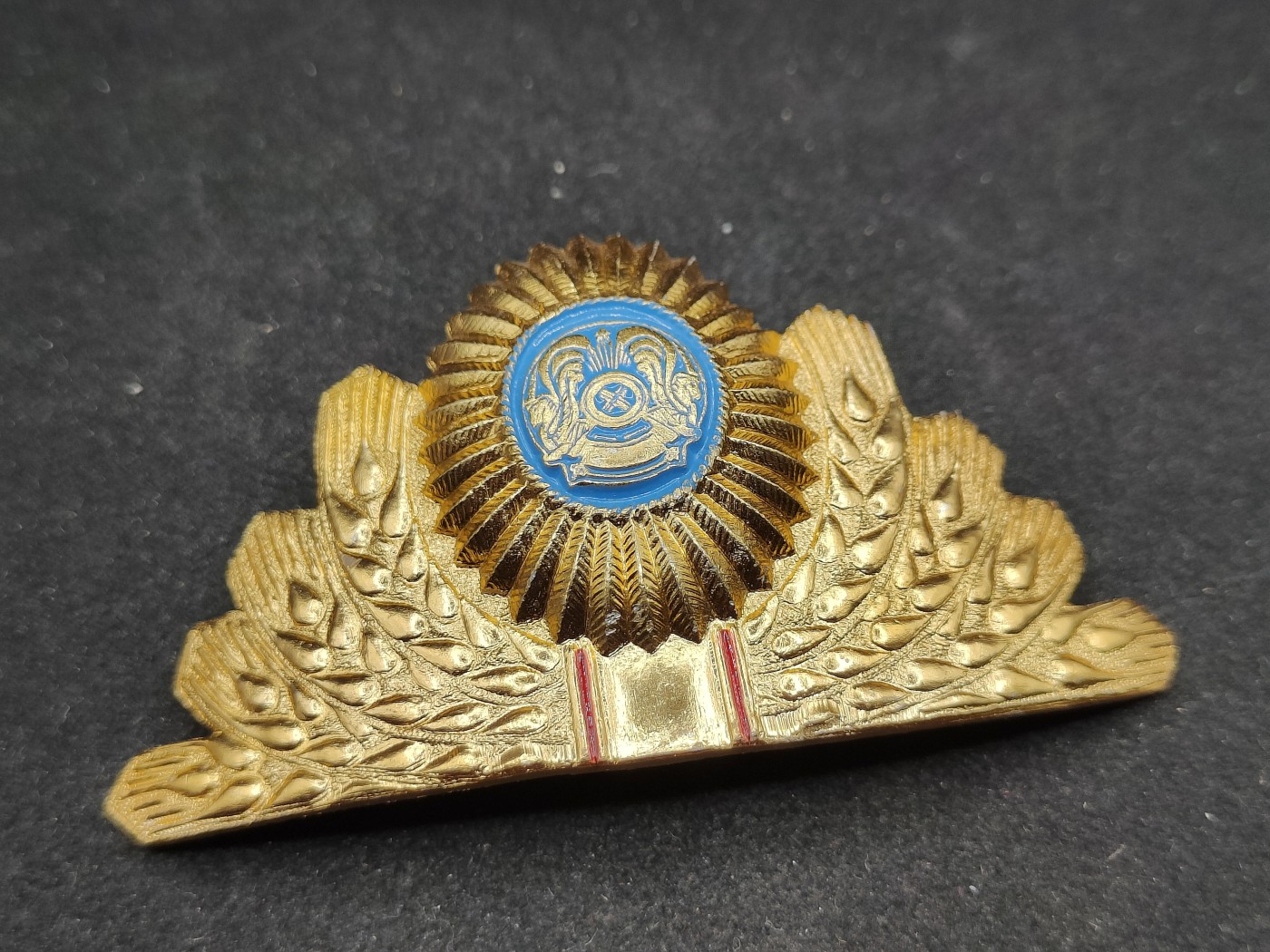 全场0元起拍 第89期 咸鱼国勋章拍卖专场 9月10日（周日）下午6：00开始 独联体 哈萨克斯坦 早期苏联样式 帽徽