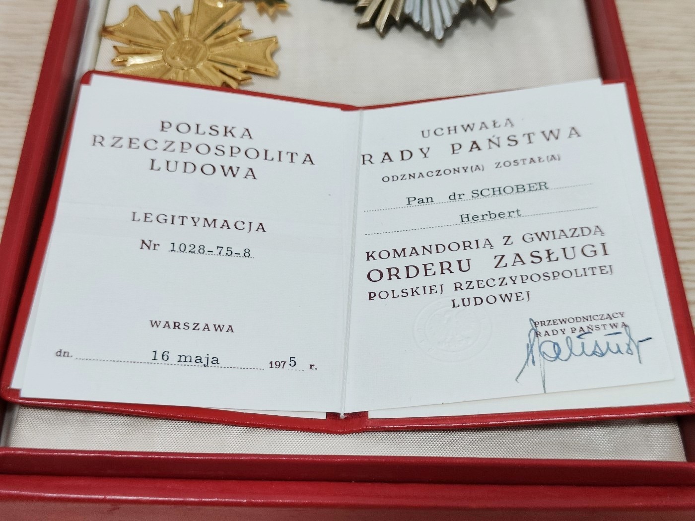 全场0元起拍 第89期 咸鱼国勋章拍卖专场 9月10日（周日）下午6：00开始 	稀少 高级荣誉 二级波兰人民共和国功勋勋章 大军官级带盒带证授 予外国公民