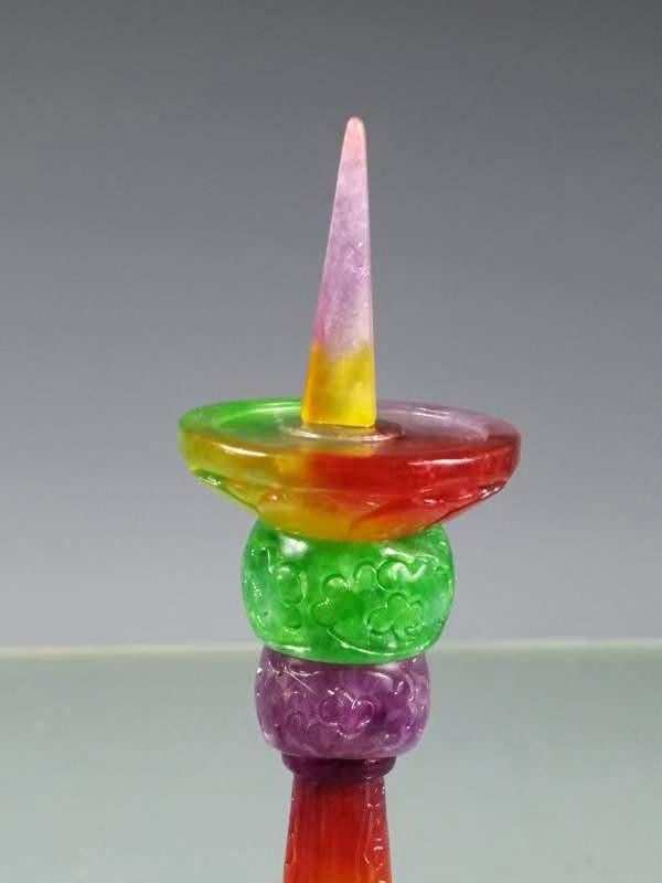 冰种四彩翡翠烛台尺寸:高19.6cm宽5.5cm 重626.5g