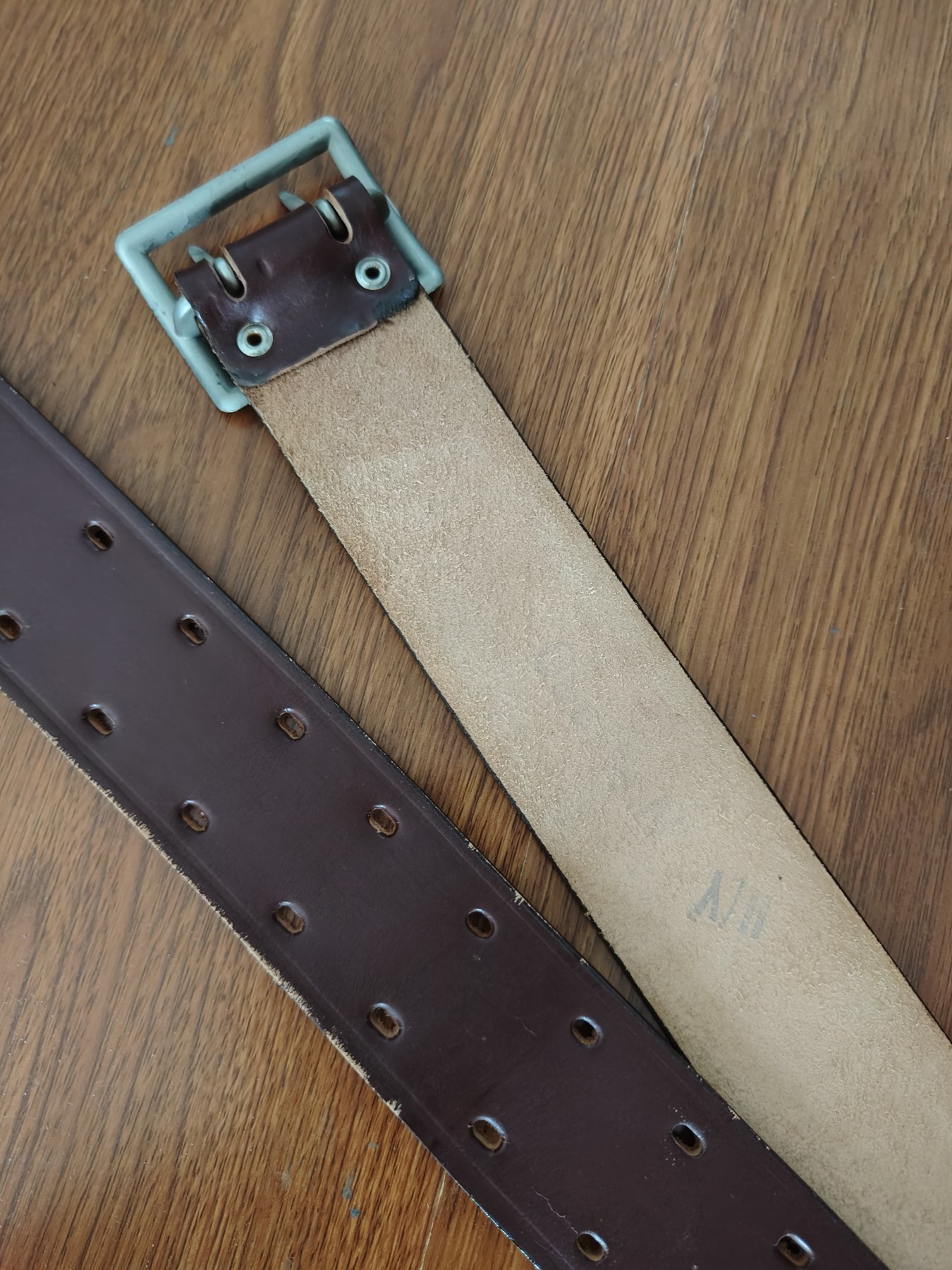 全场0元起拍 第89期 咸鱼国勋章拍卖专场 9月10日（周日）下午6：00开始 东德军官皮腰带 130CM