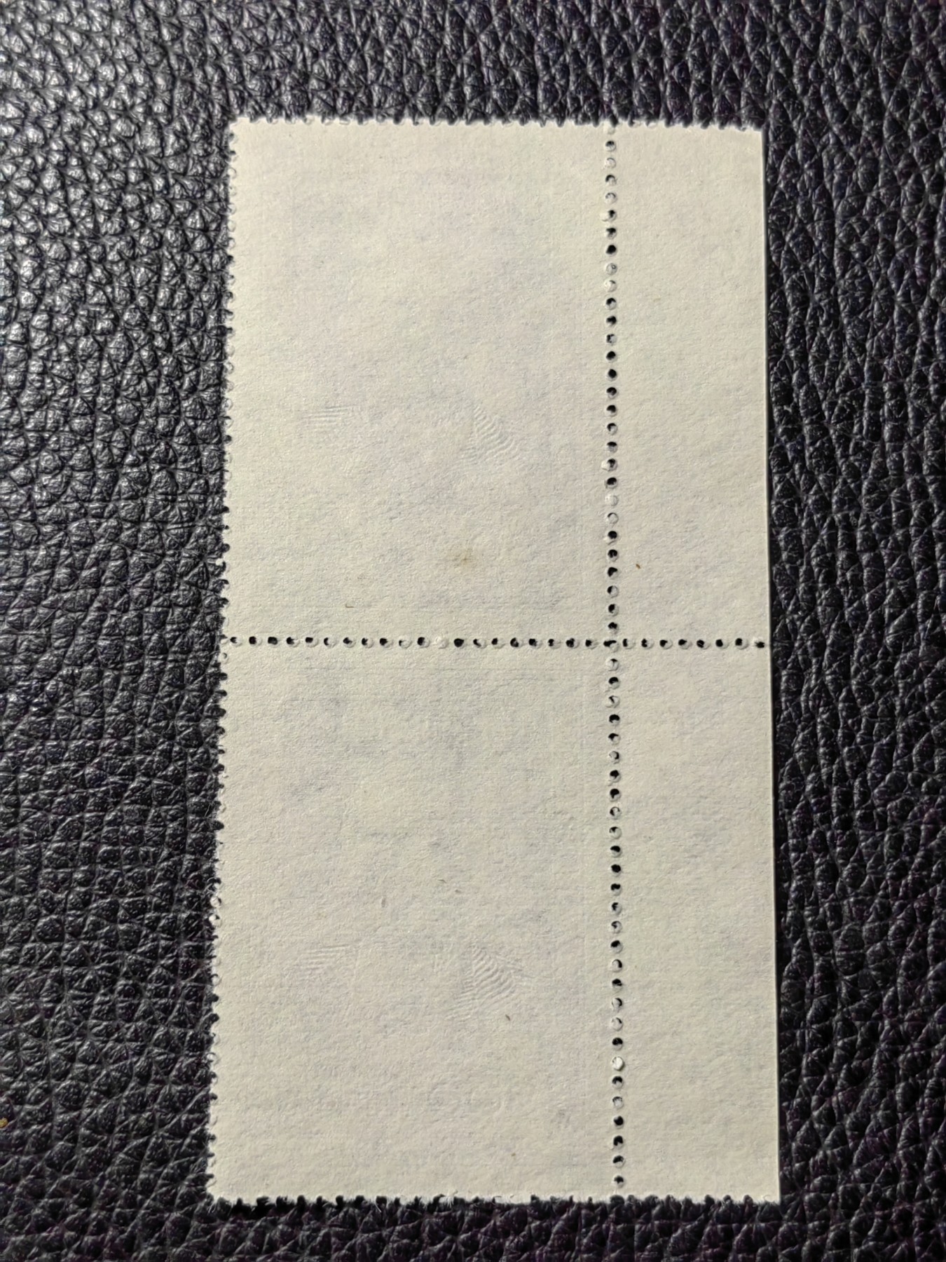 洪涛臻品批发群 精选邮票限时拍卖第三百七十二期  纪26  3-1新带版号2连，版号三俗稀缺货，几乎全品，背面一点微微黄，3-1目前是评级票里面最缺的，喜欢的老板不要错过