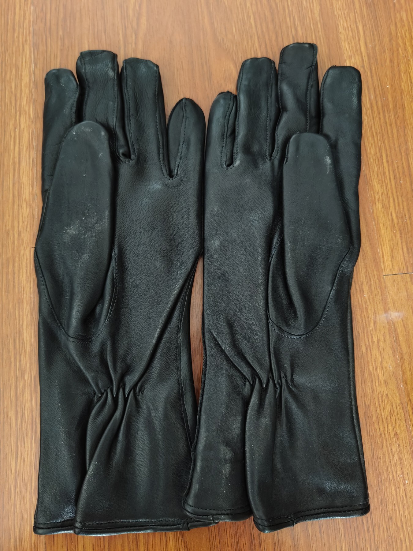 全场0元起拍 第89期 咸鱼国勋章拍卖专场 9月10日（周日）下午6：00开始 东德军用手套 小码