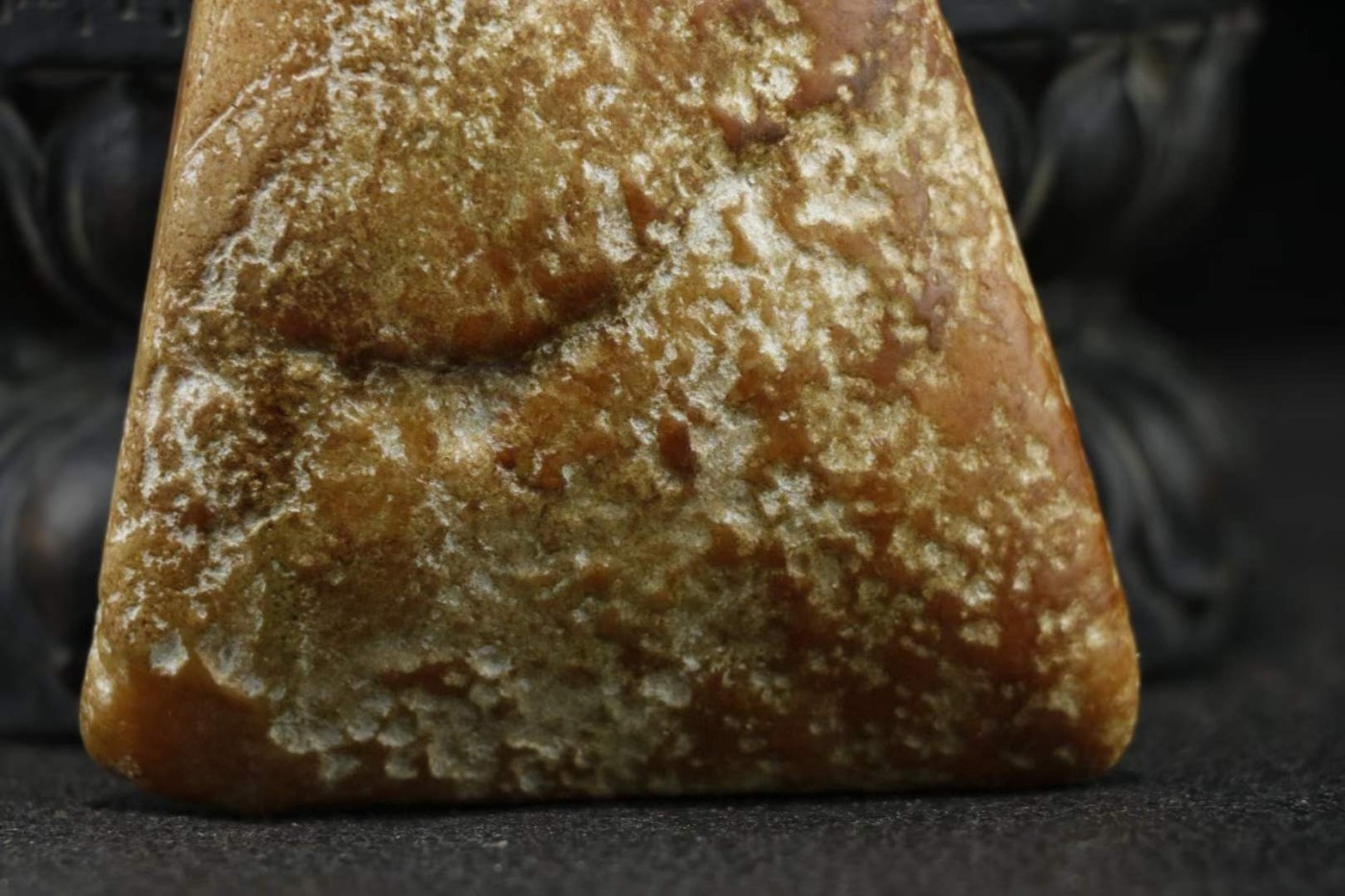 高古玉玉斧尺寸:高8cm宽8cm重233g