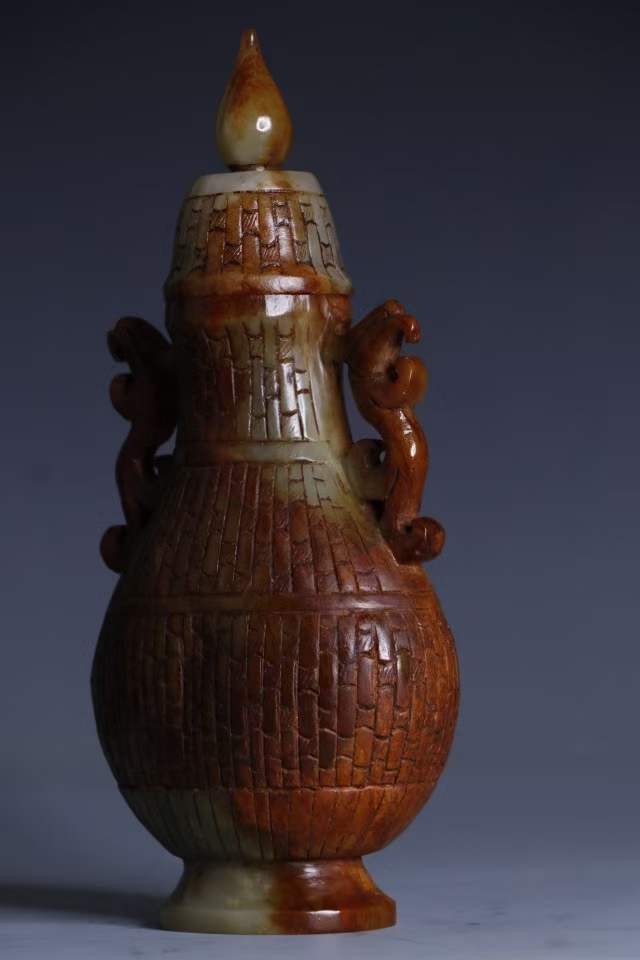 和田玉双凤壶尺寸:高24cm宽11cm重1034g