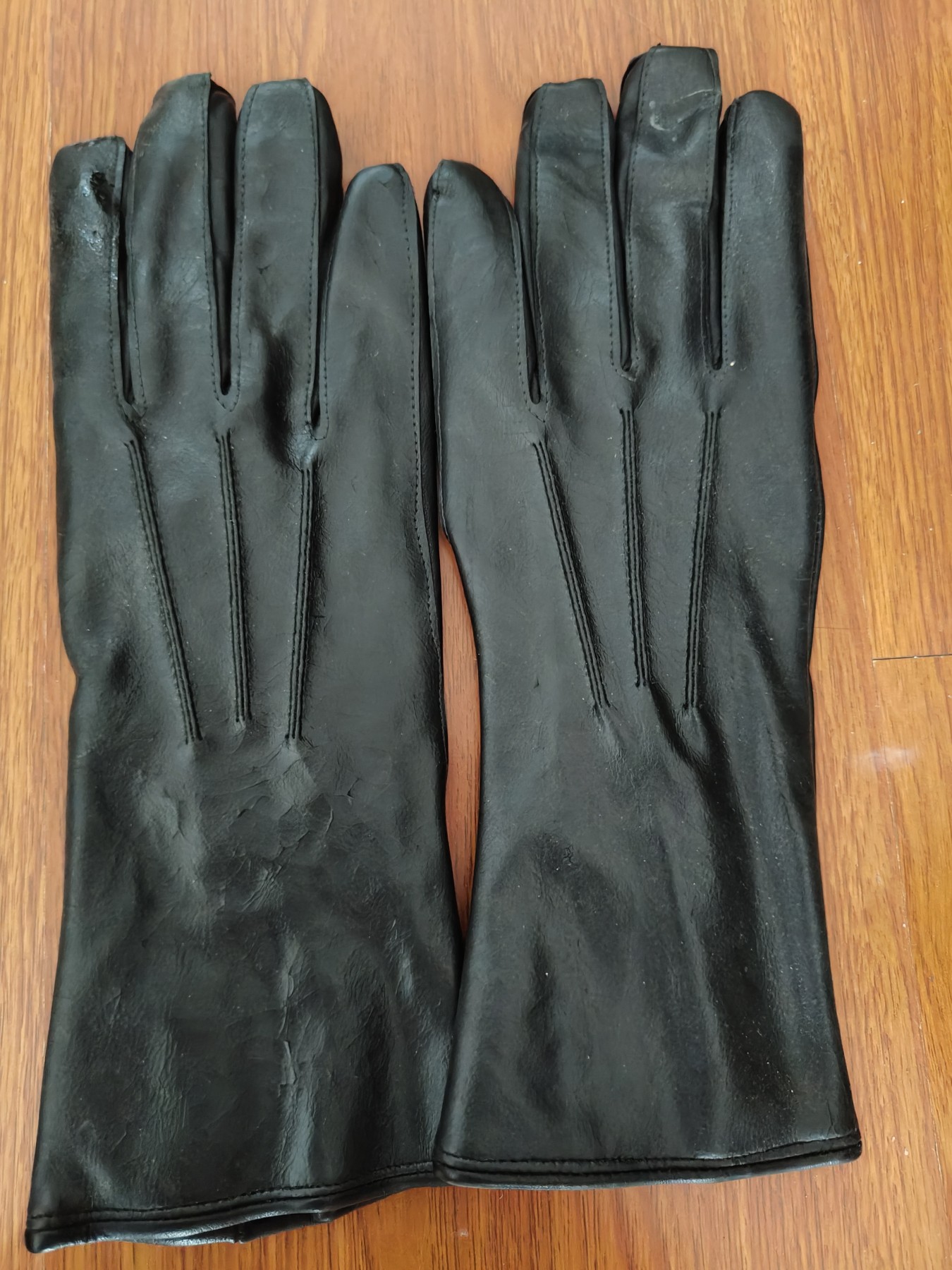 全场0元起拍 第89期 咸鱼国勋章拍卖专场 9月10日（周日）下午6：00开始 东德军用手套 小码