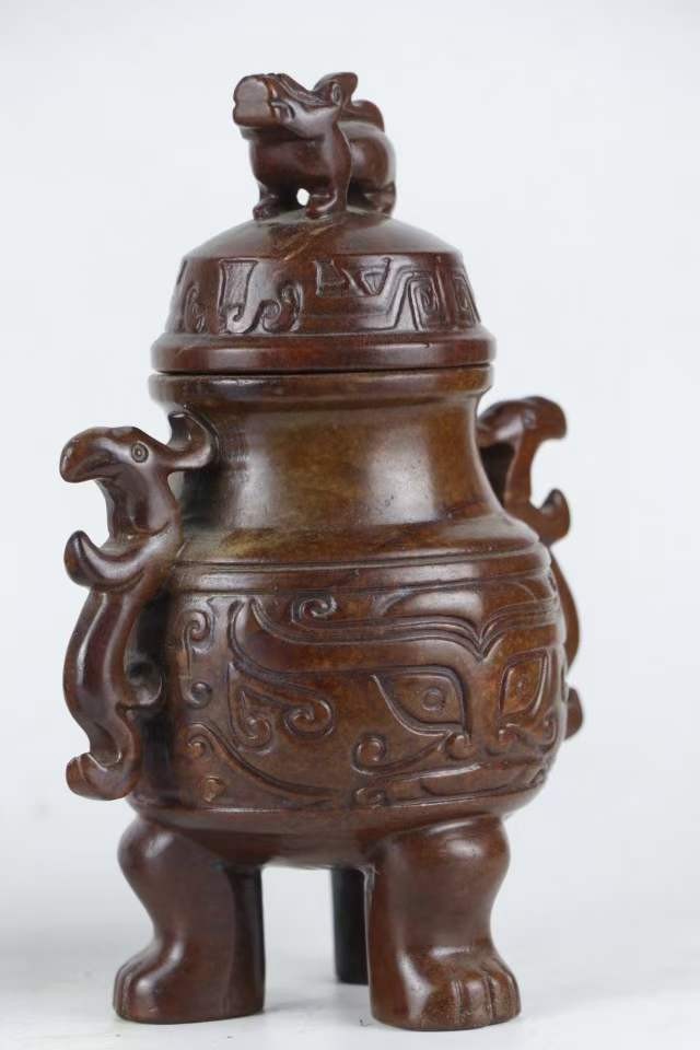 高古玉三足双耳香炉尺寸:高18cm宽12cm重1918g