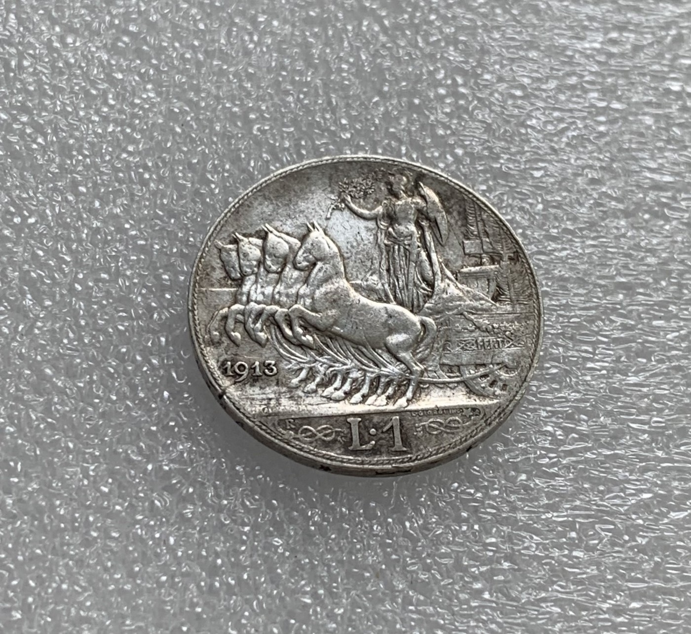 瓶子🏺第108期拍卖会  意大利1913年圈版马拉车1里拉银币