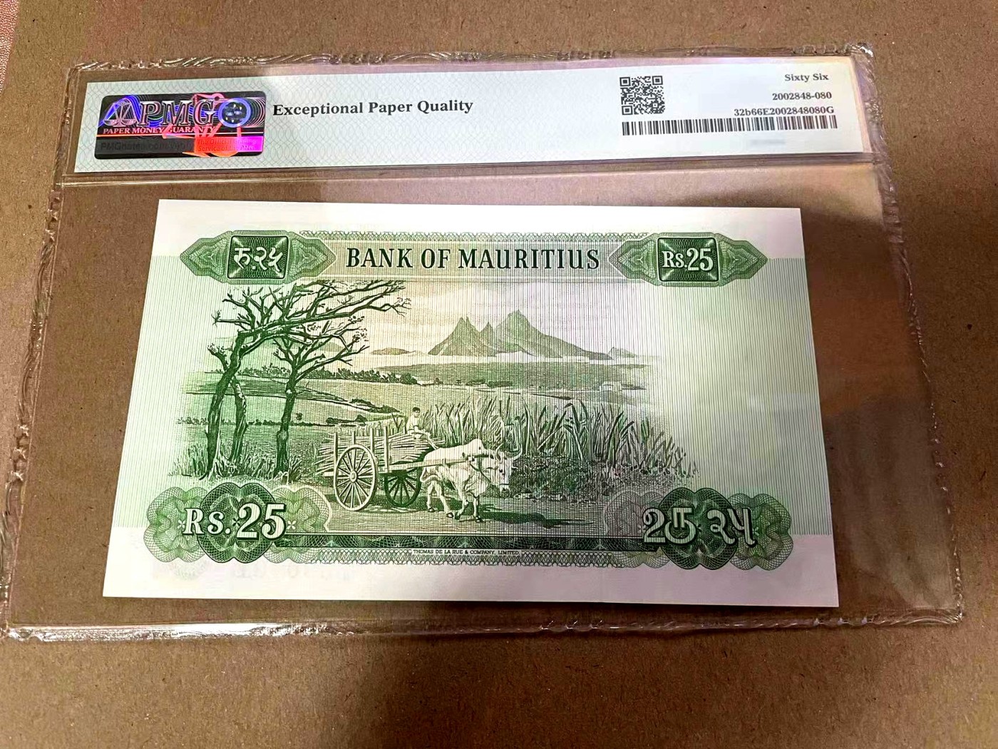 【Blue Auction】✨世界纸币精拍第368期——格雷伯爵夫妇  【亚军分】毛里求斯 1967年25卢比 PMG66EPQ 戎装女王 背面牛车及风光怡人 