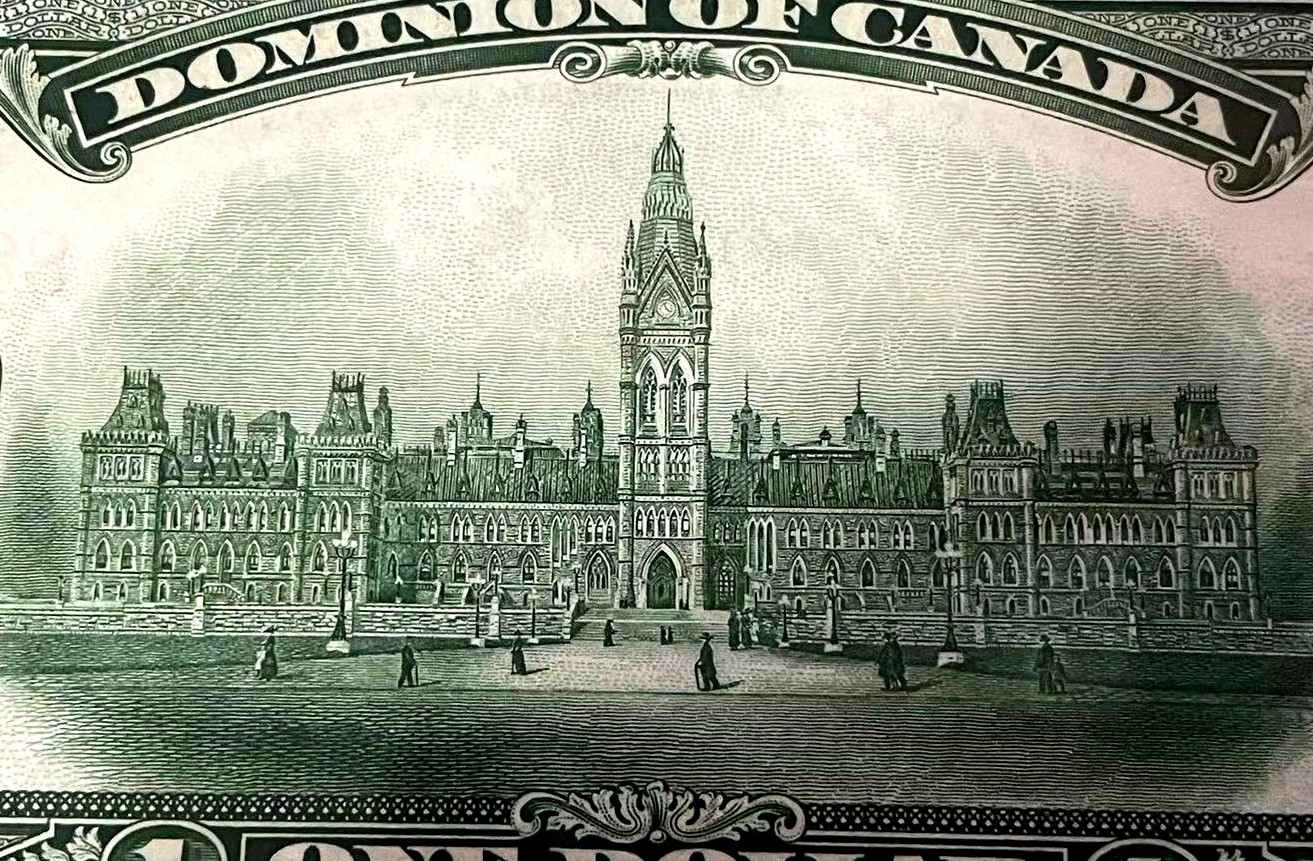 【Blue Auction】✨世界纸币精拍第368期——格雷伯爵夫妇 【手签 号码天花板 数二倒置靓号 886686】加拿大 早期 自治领 1917年1元 PMG45 状态佳 ABNC出品雕刻精美 人像为维多利亚女王孙女帕特丽夏公主 为了爱情下嫁平民亚历山大（没有接受公爵封号，喜欢军队的生涯，最后升至海军上将） 背面为国会大厦 有轻微沾到手签墨水 