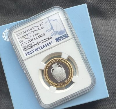 【币观天下】第233期钱币拍卖 - 2019 英国 韦奇伍德 花瓶 加厚银币