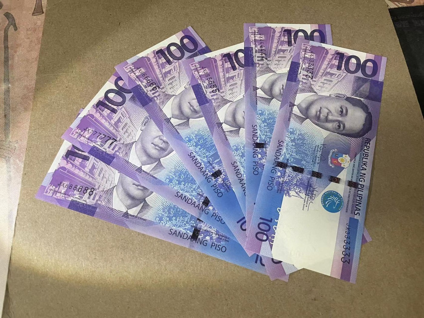 【Blue Auction】✨世界纸币精拍第368期——格雷伯爵夫妇 【一组6张同冠号JX 全同3-全同8】菲律宾 2010年1000比索 全新UNC