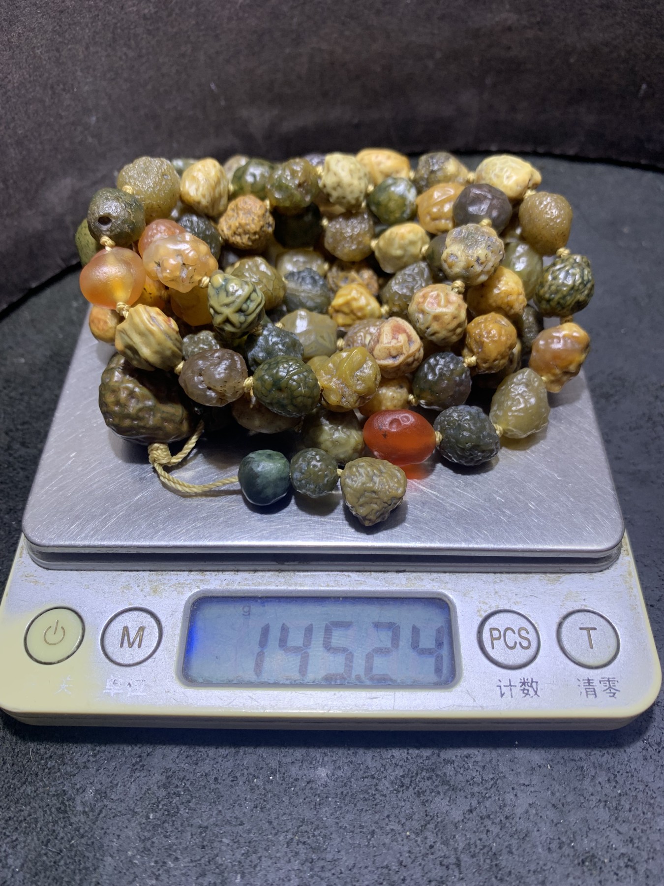 精美戈壁筋脉玛瑙原石长款项链一条