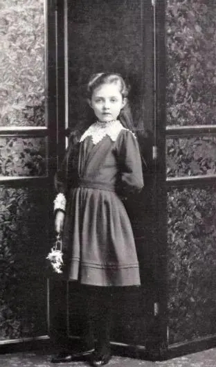 【Blue Auction】✨世界纸币精拍第368期——格雷伯爵夫妇 【手签 号码天花板 数二倒置靓号 886686】加拿大 早期 自治领 1917年1元 PMG45 状态佳 ABNC出品雕刻精美 人像为维多利亚女王孙女帕特丽夏公主 为了爱情下嫁平民亚历山大（没有接受公爵封号，喜欢军队的生涯，最后升至海军上将） 背面为国会大厦 有轻微沾到手签墨水 