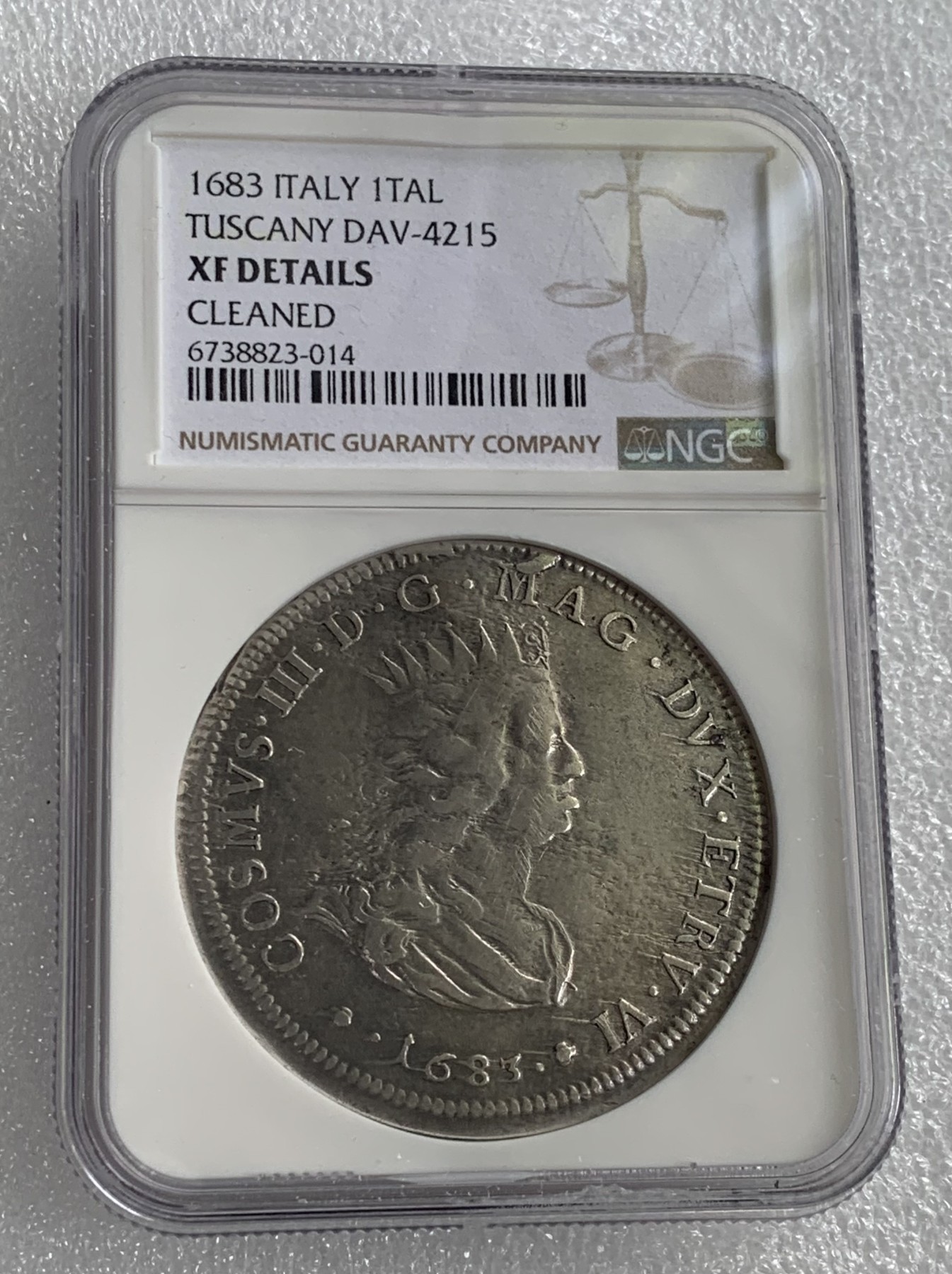 瓶子🏺第108期拍卖会  意大利1683年托斯卡纳里窝那海景塔莱罗大银币  正面人物为托斯卡纳大公科西莫三世德美第奇家族大银币