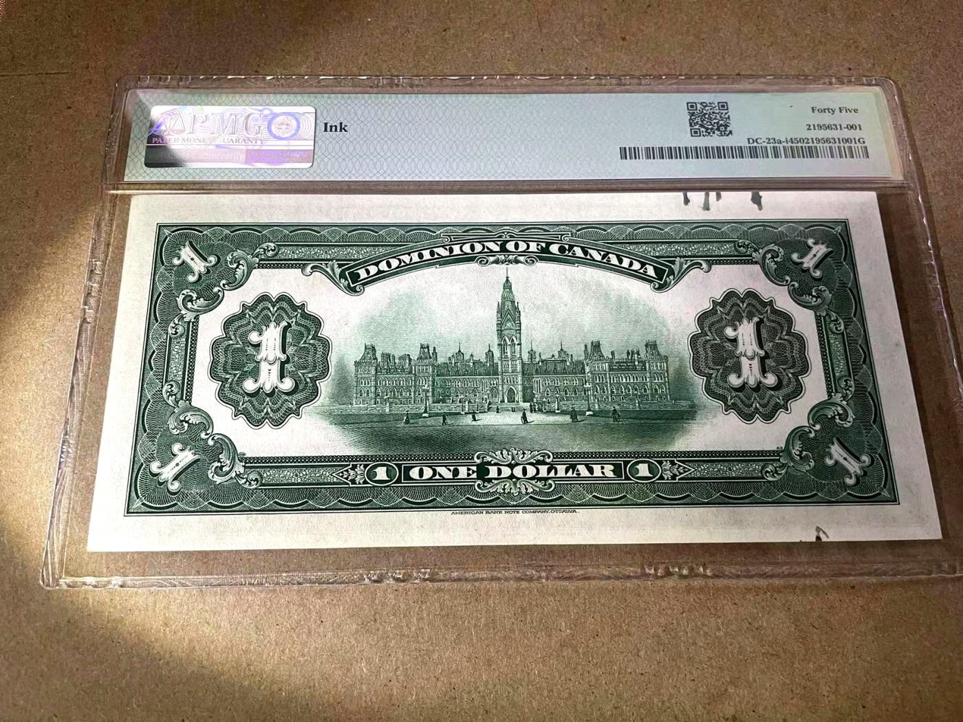 【Blue Auction】✨世界纸币精拍第368期——格雷伯爵夫妇 【手签 号码天花板 数二倒置靓号 886686】加拿大 早期 自治领 1917年1元 PMG45 状态佳 ABNC出品雕刻精美 人像为维多利亚女王孙女帕特丽夏公主 为了爱情下嫁平民亚历山大（没有接受公爵封号，喜欢军队的生涯，最后升至海军上将） 背面为国会大厦 有轻微沾到手签墨水 