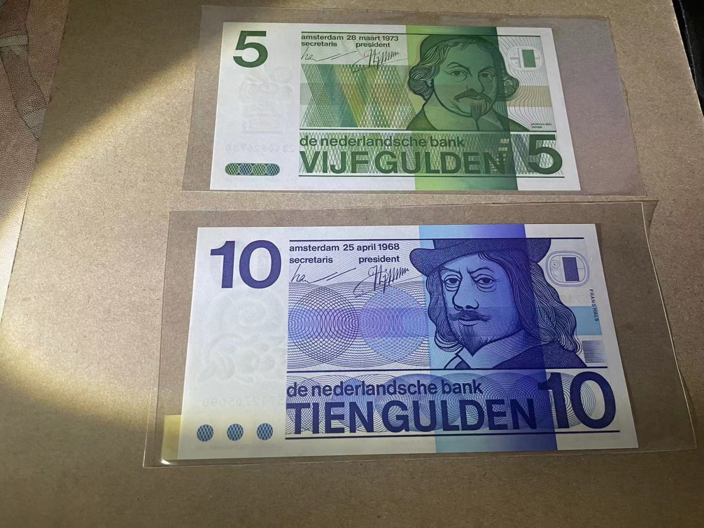 【Blue Auction】✨世界纸币精拍第368期——格雷伯爵夫妇 【一组2张】荷兰 1968-73年5-10盾 全新UNC