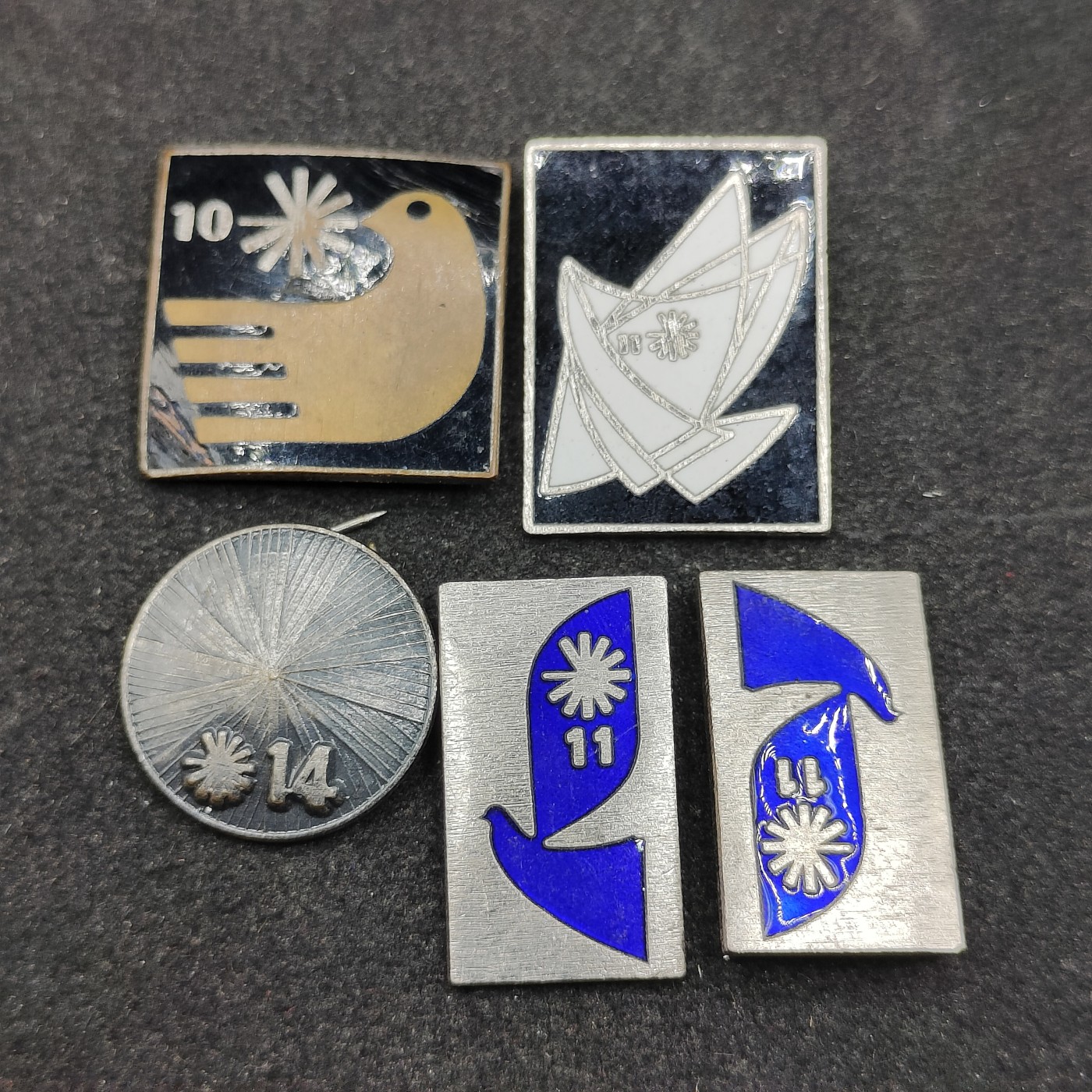 全场0元起拍 第90期 咸鱼国勋章拍卖专场 9月13日（周三）下午6：00开始 日本核兵器禁止珐琅章一组