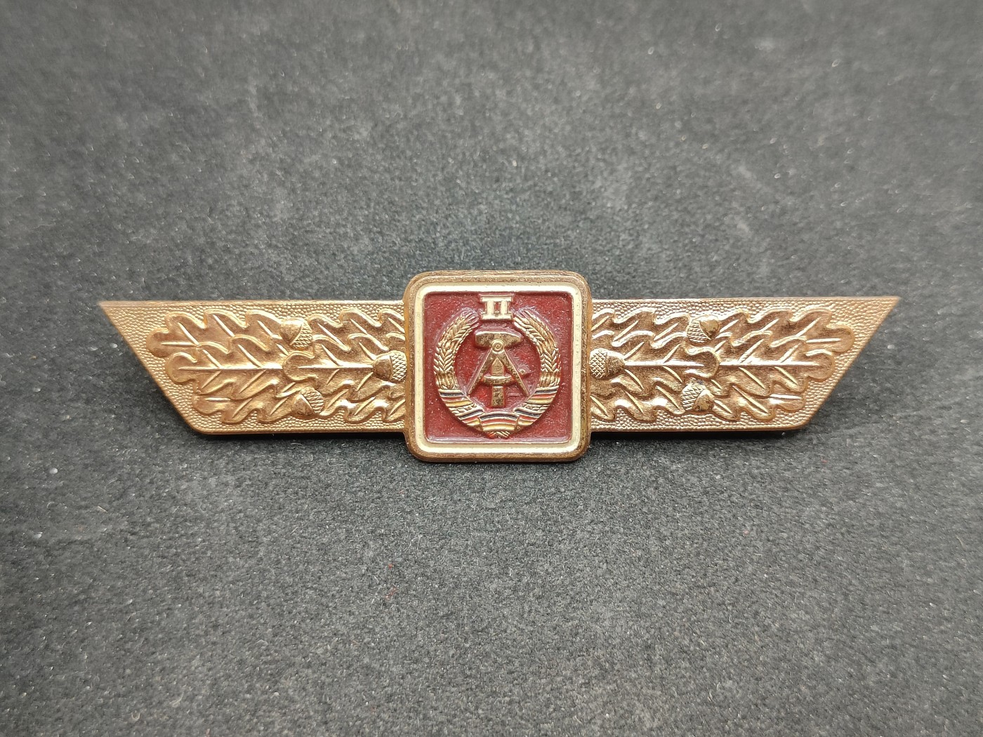 全场0元起拍 第90期 咸鱼国勋章拍卖专场 9月13日（周三）下午6：00开始 东德63版二级技能章