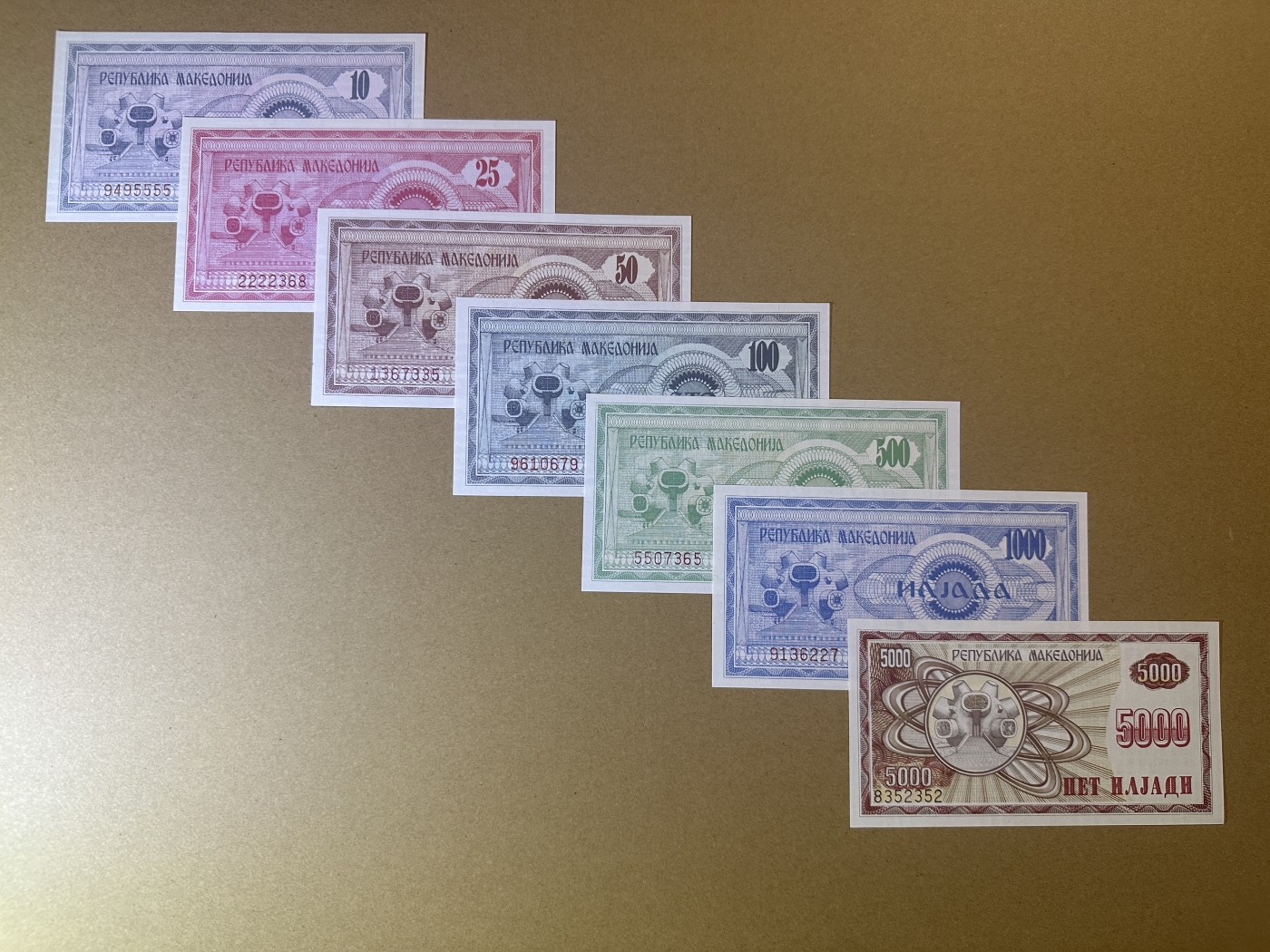 《张总收藏》118期-外币超精品合集 北马其顿10-5000第纳尔7张 UNC 1992年版