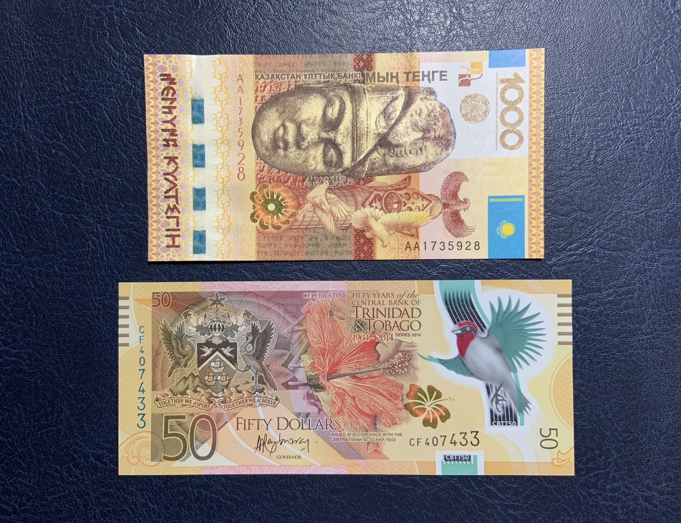 收藏联盟Quantum Auction 第288期拍卖 (已更新) 哈萨克斯坦2013年1000腾戈首发冠纪念钞和特立尼达和多巴哥2014年50元纪念钞 品相全新UNC